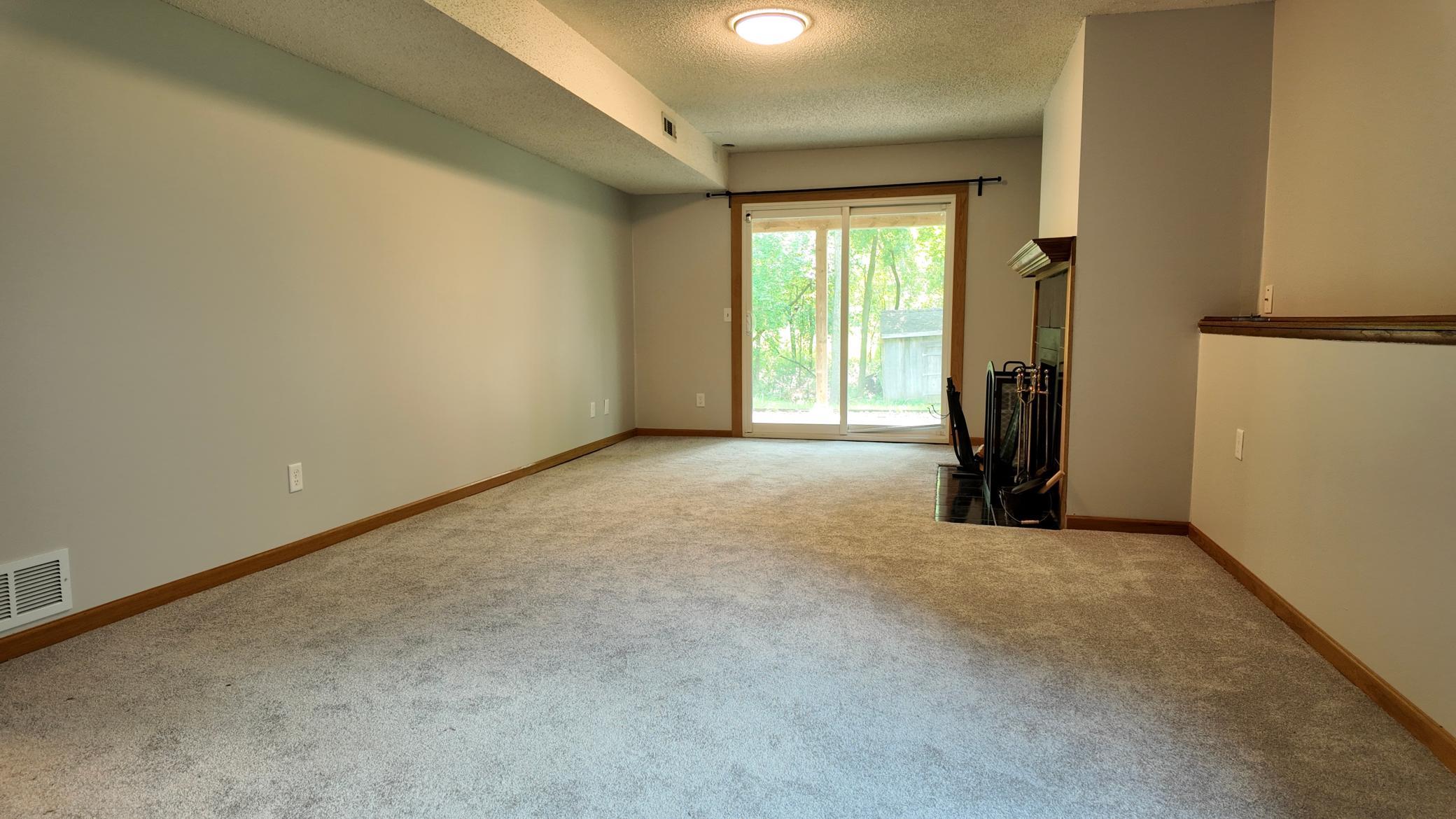 15229 Buchanan Court Property Photo 6
