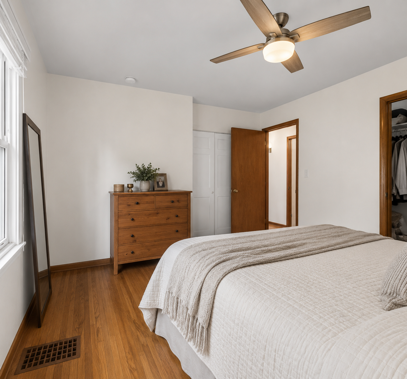 8236 Queen Avenue S Property Photo 20