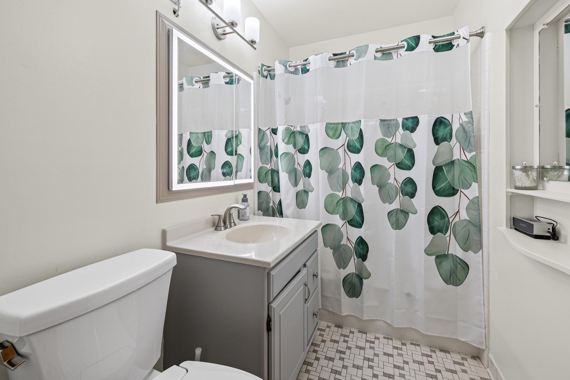 8236 Queen Avenue S Property Photo 21
