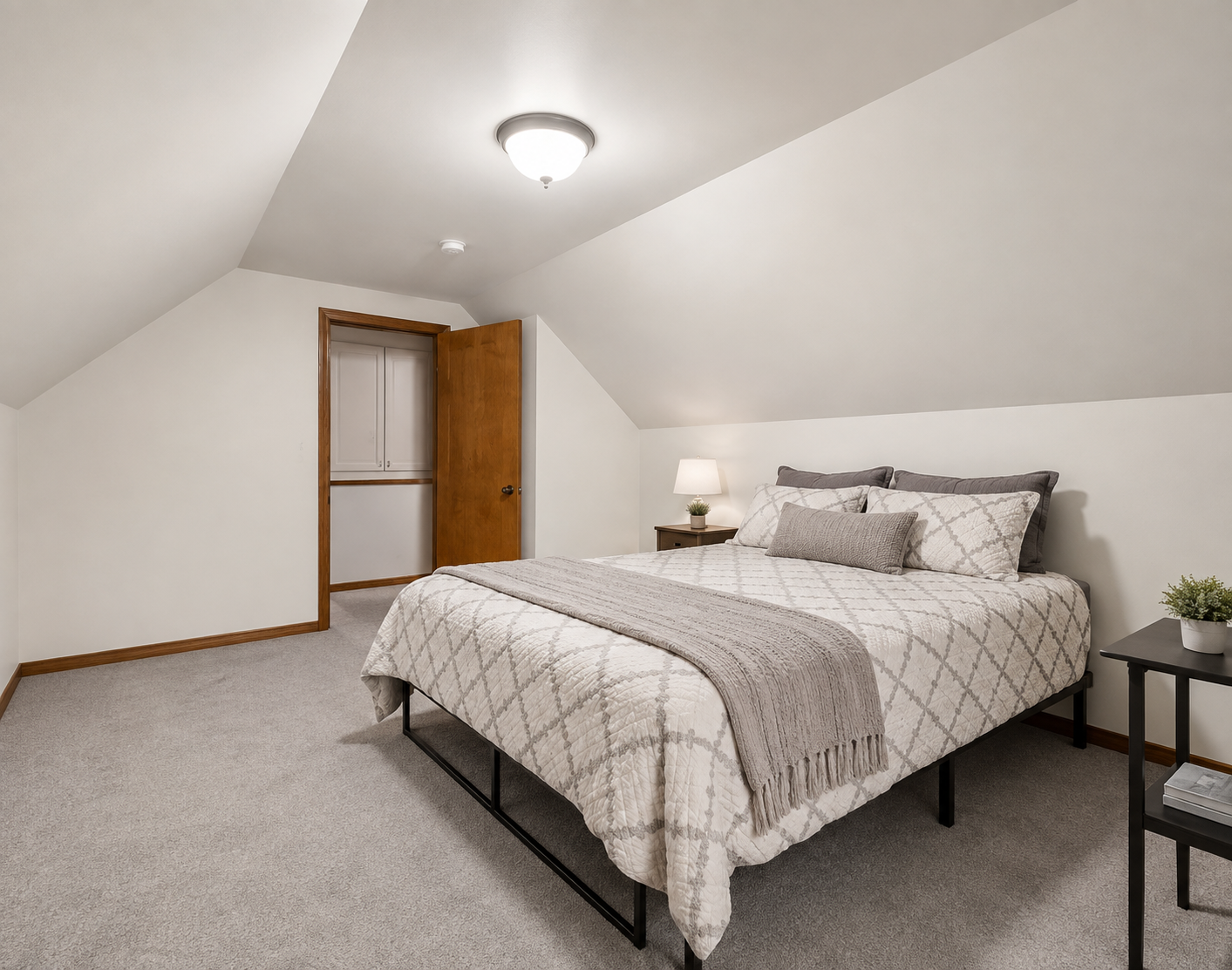 8236 Queen Avenue S Property Photo 22