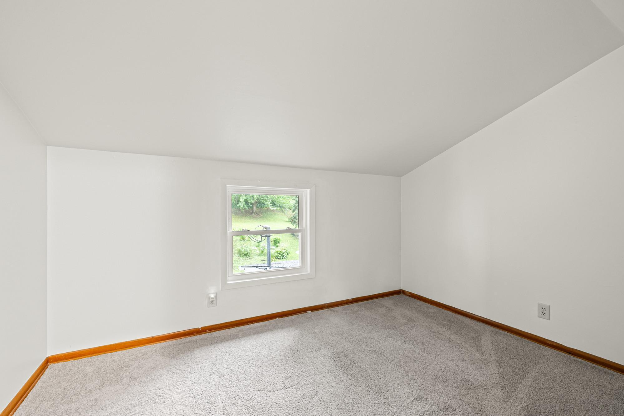 8236 Queen Avenue S Property Photo 25