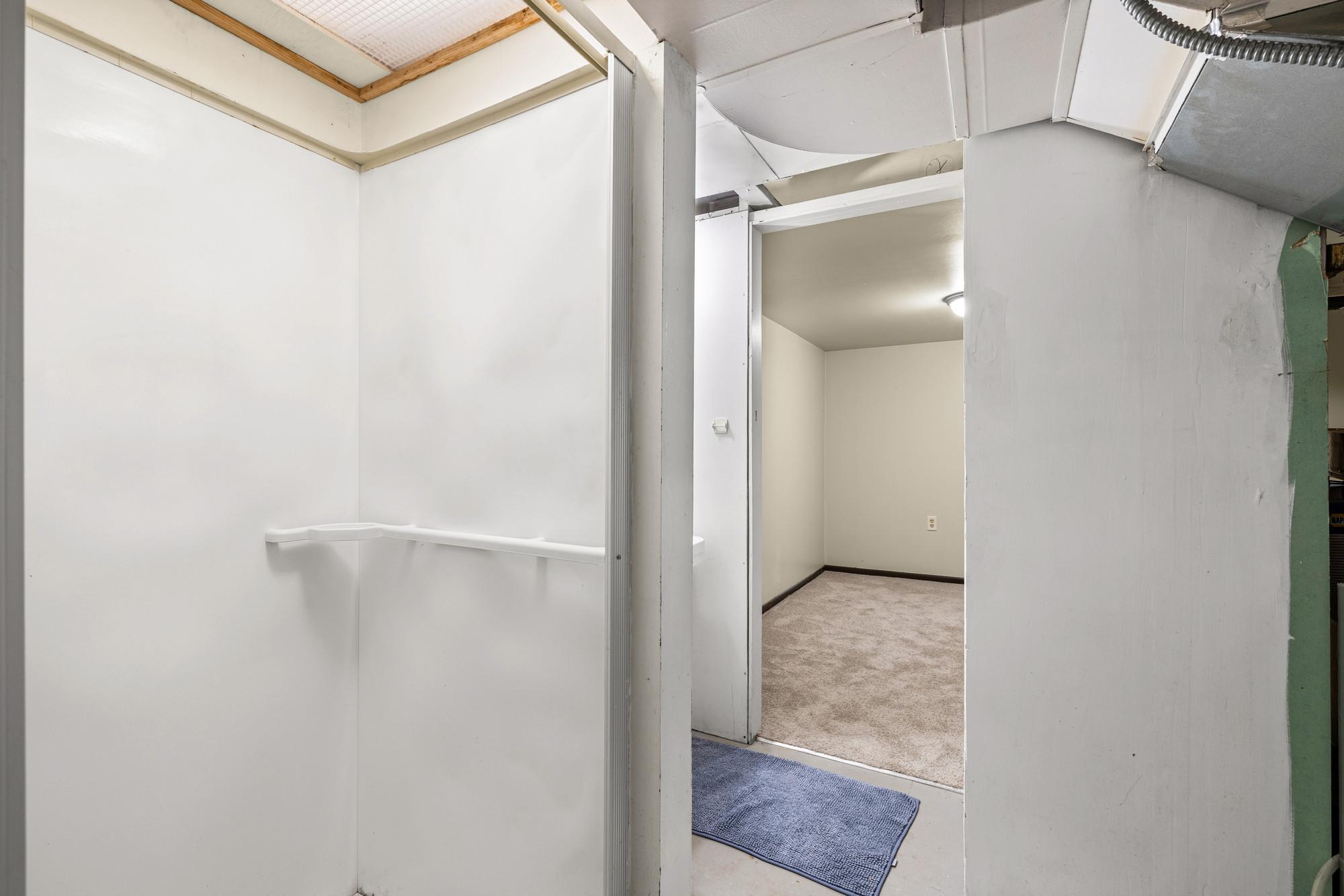 8236 Queen Avenue S Property Photo 31