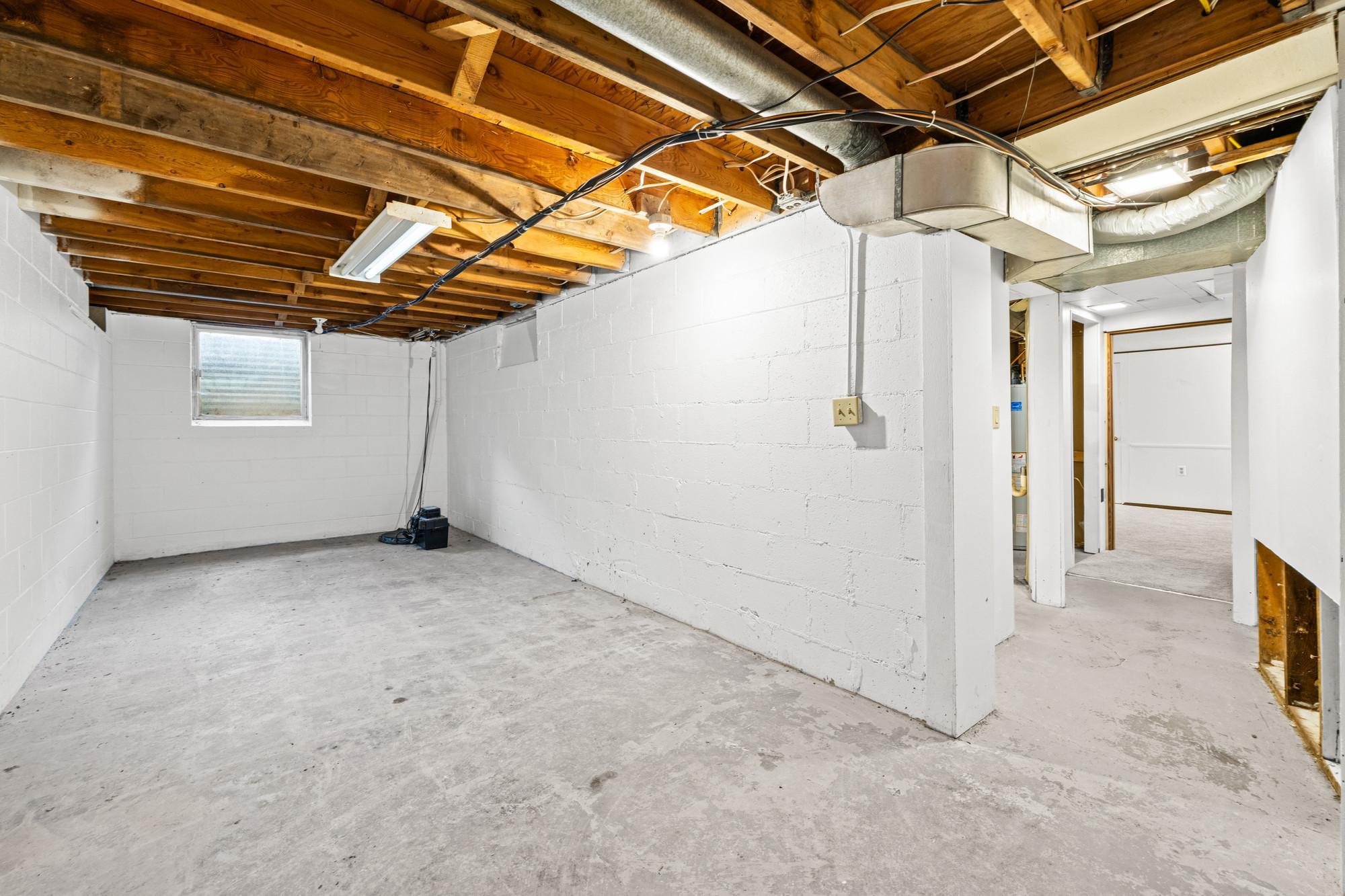 8236 Queen Avenue S Property Photo 33