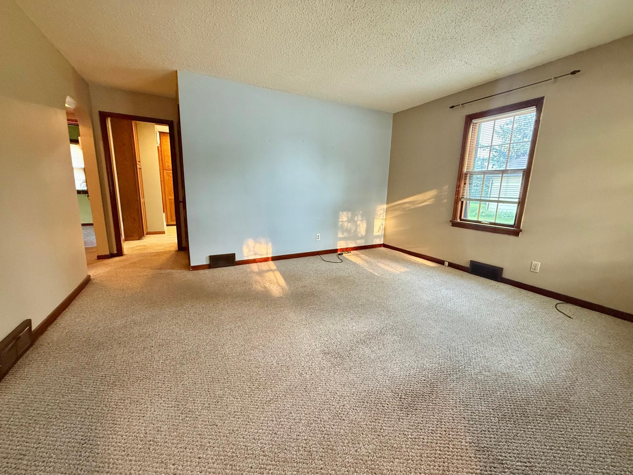 618 Dewey Avenue N Property Photo 9