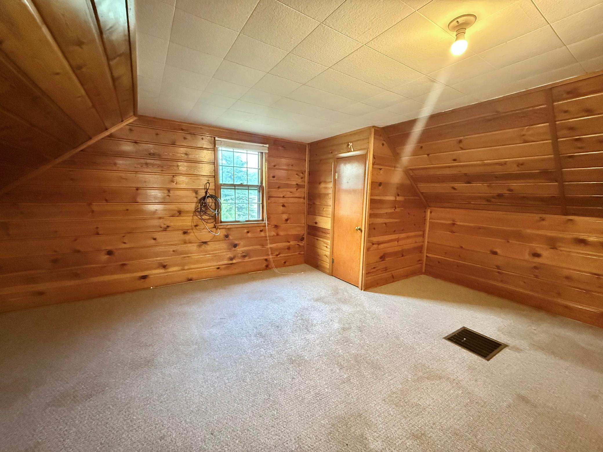 618 Dewey Avenue N Property Photo 24