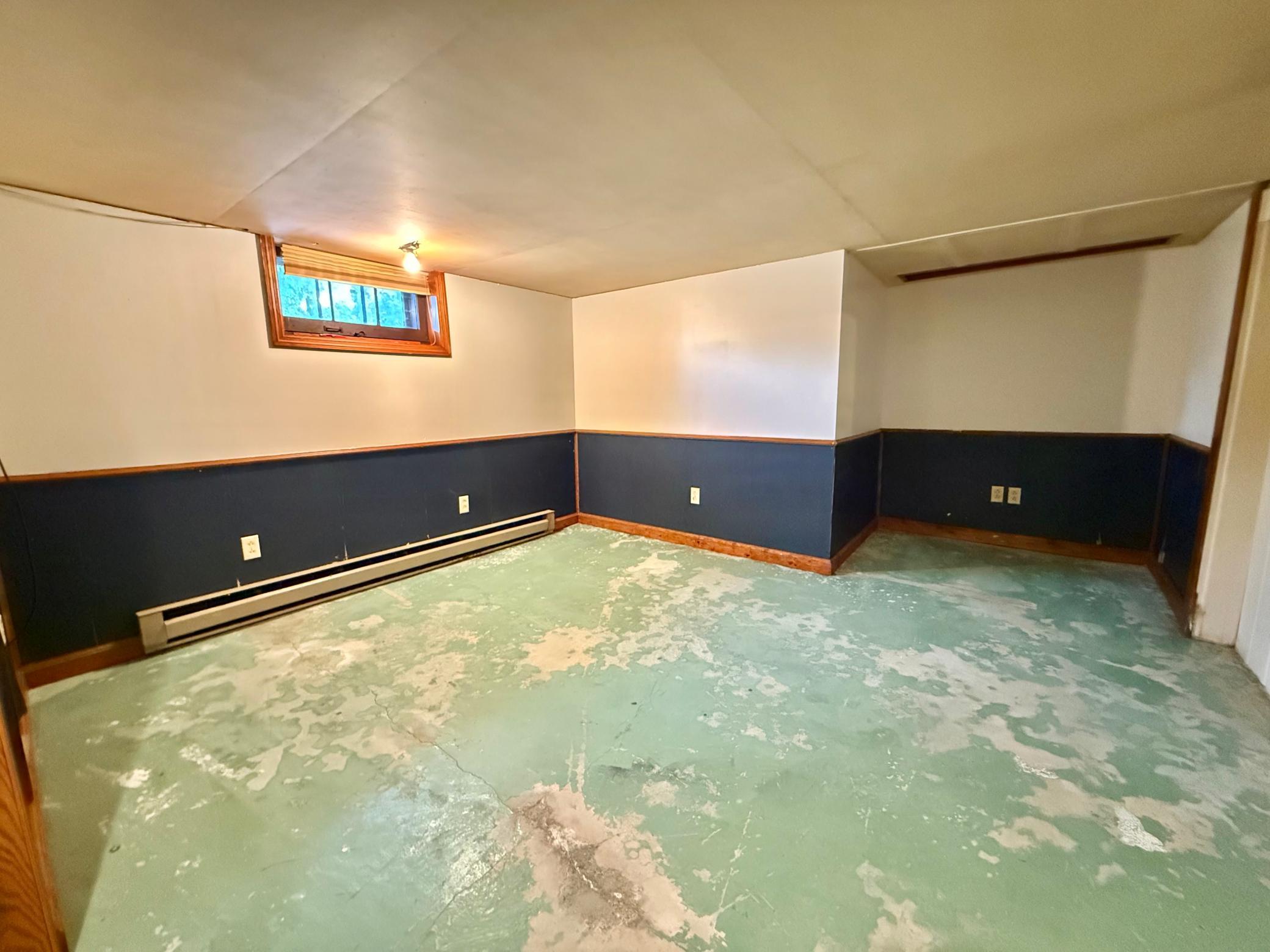 618 Dewey Avenue N Property Photo 28