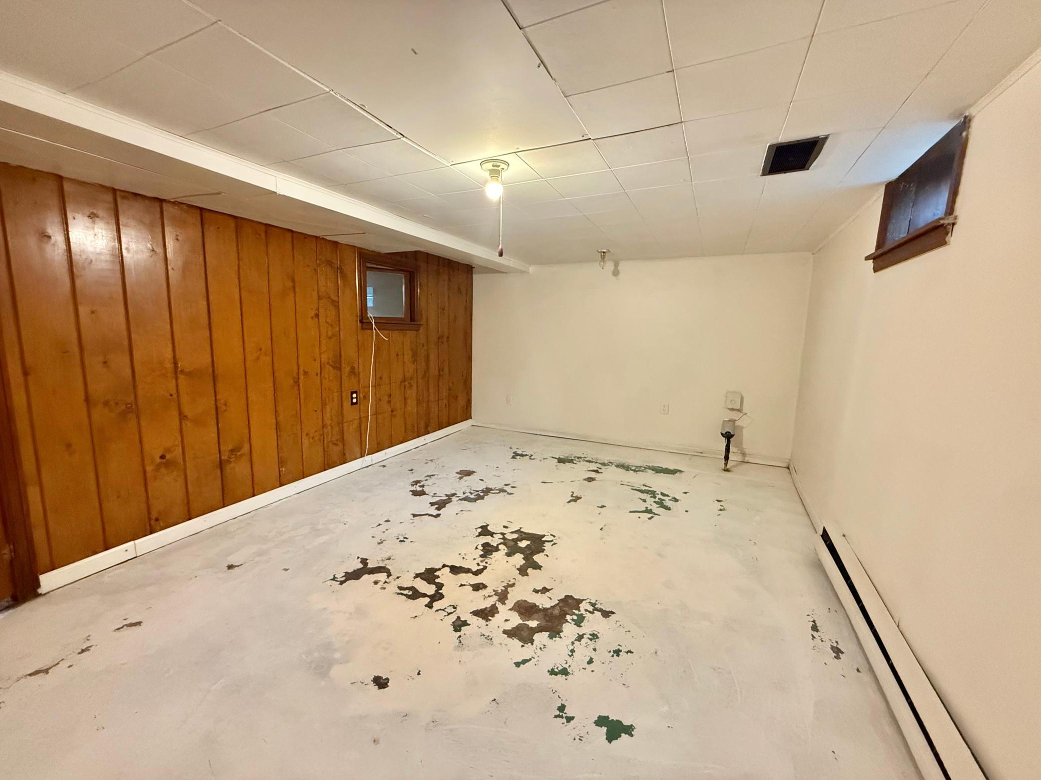 618 Dewey Avenue N Property Photo 29