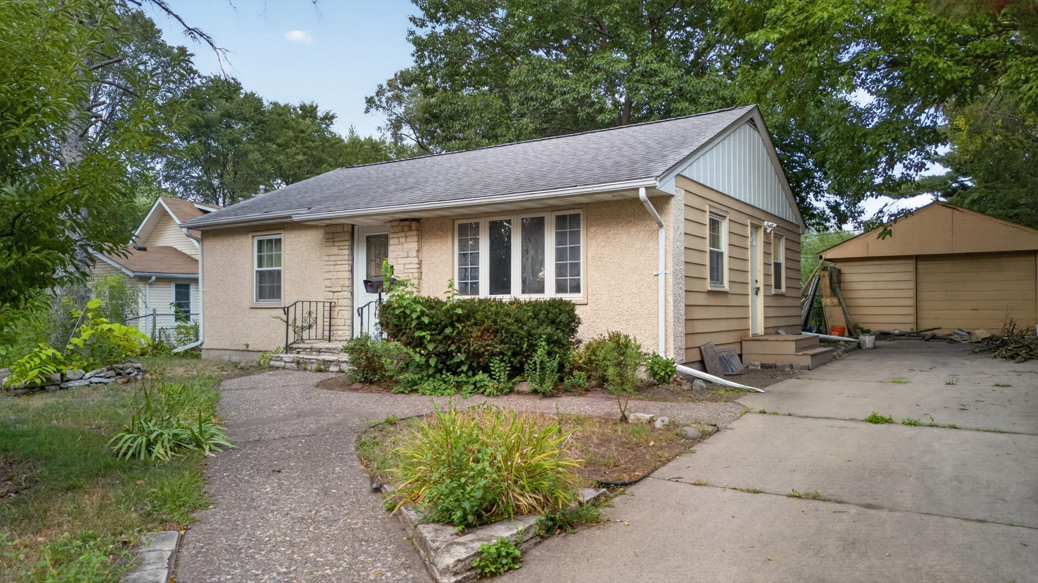 5214 Morgan Avenue N Property Photo 3
