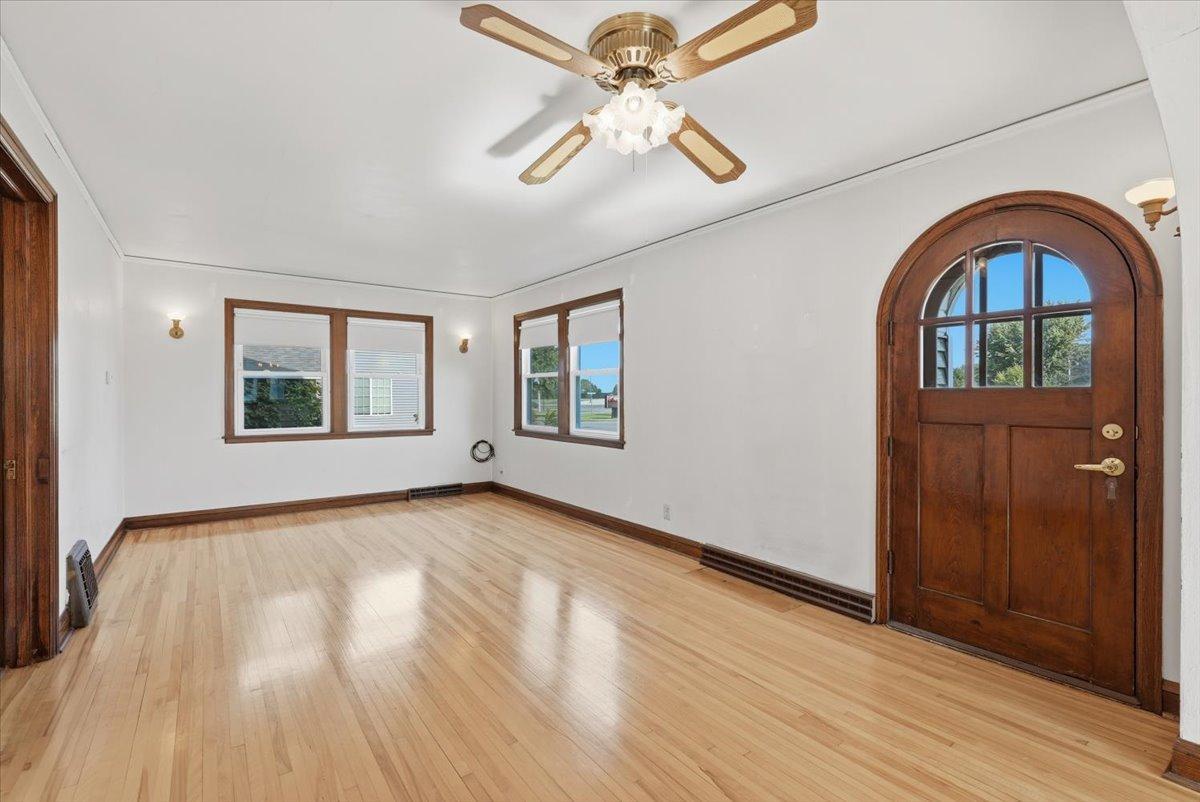 1360 Maple Street Property Photo 3