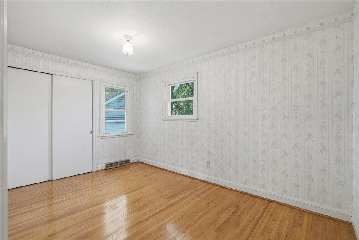 1360 Maple Street Property Photo 9