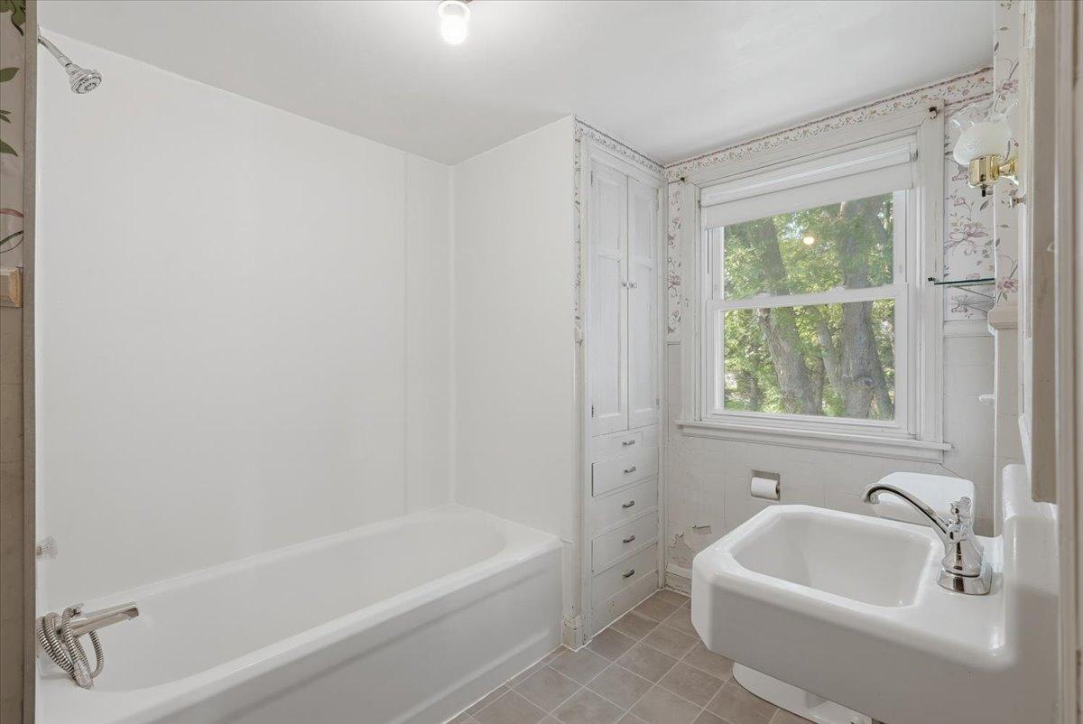 1360 Maple Street Property Photo 13