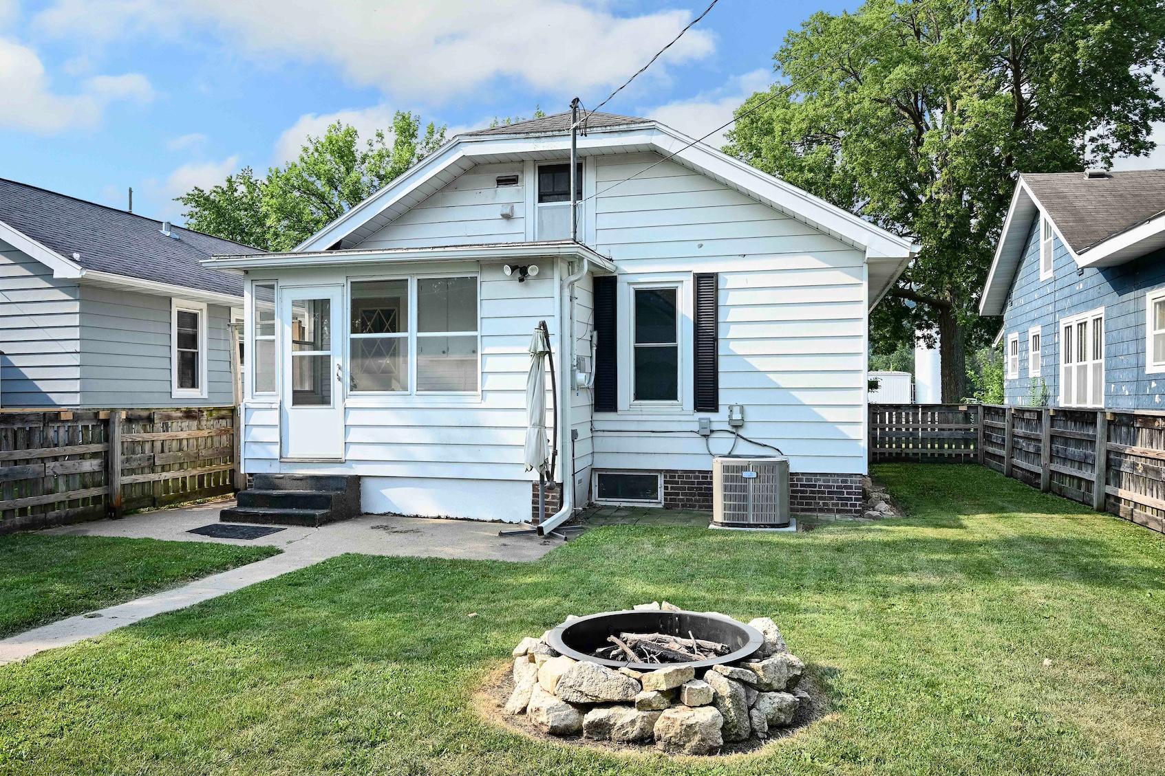 156 E Mark Street Property Photo 20