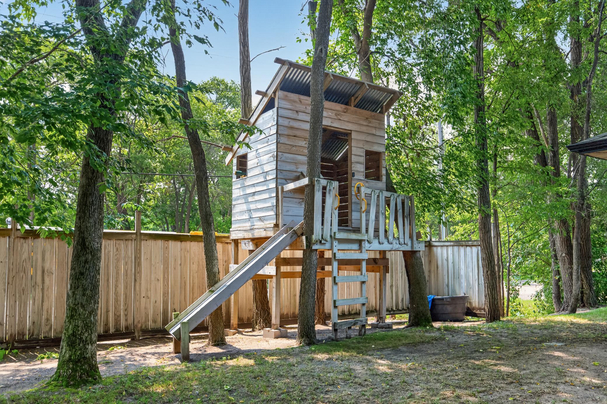401 Orleans Court N Property Photo 42