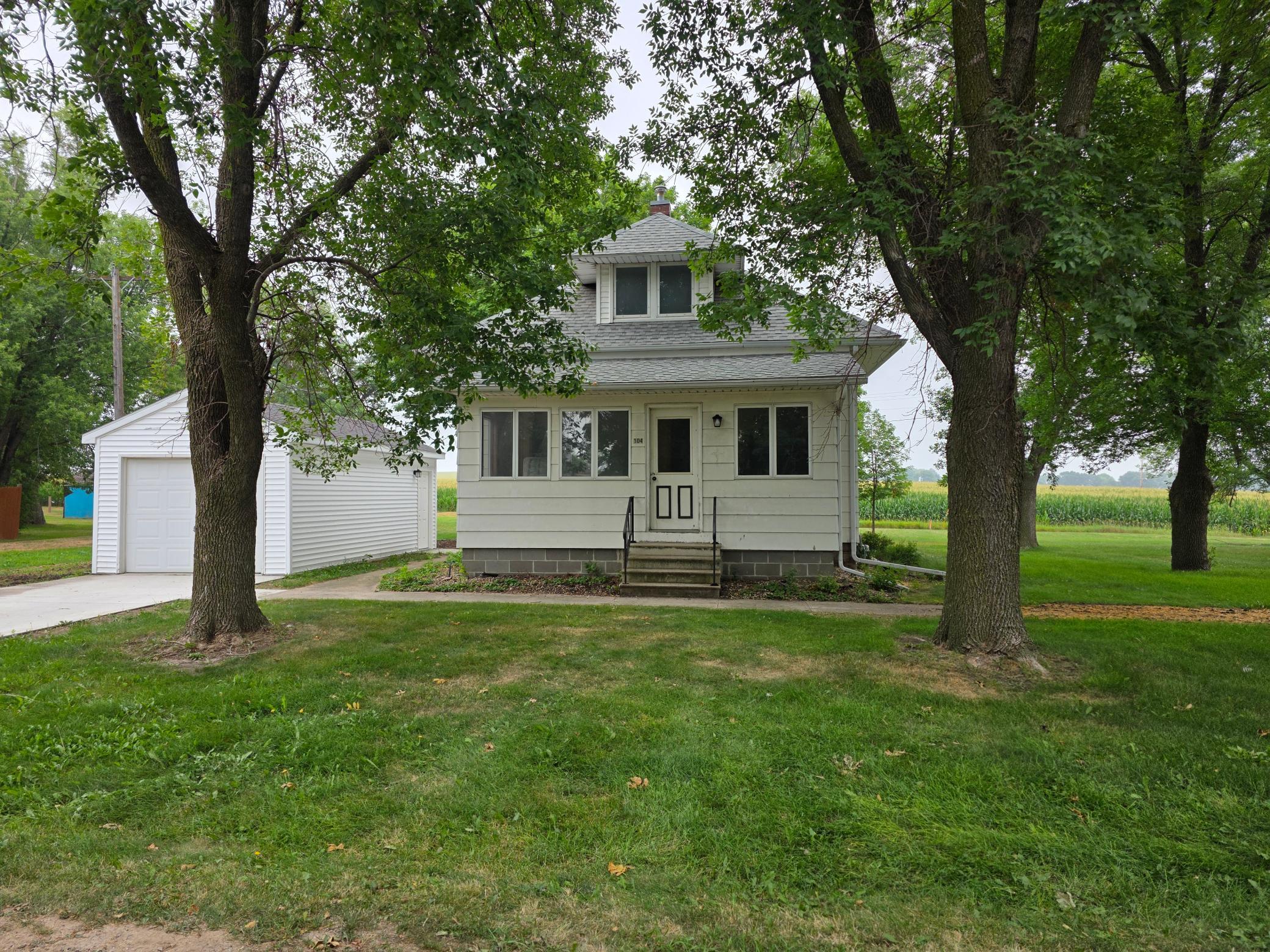 104 Bertha Avenue S Property Photo 1
