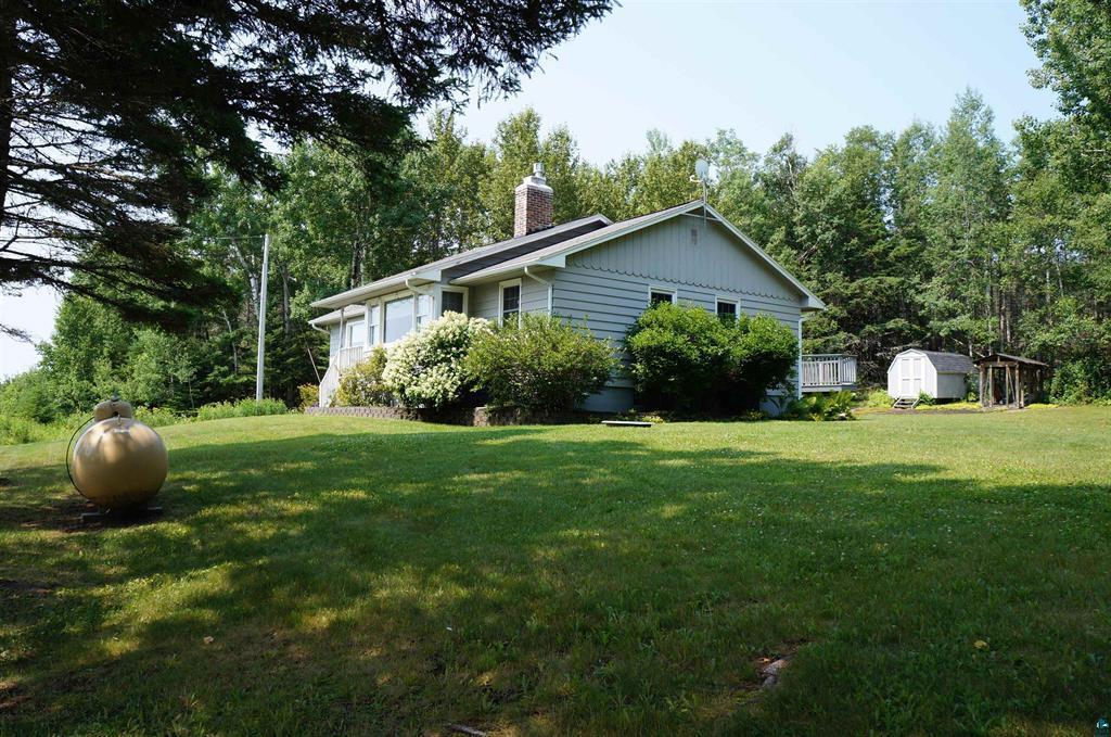 5845 N Shore Drive Property Photo 2