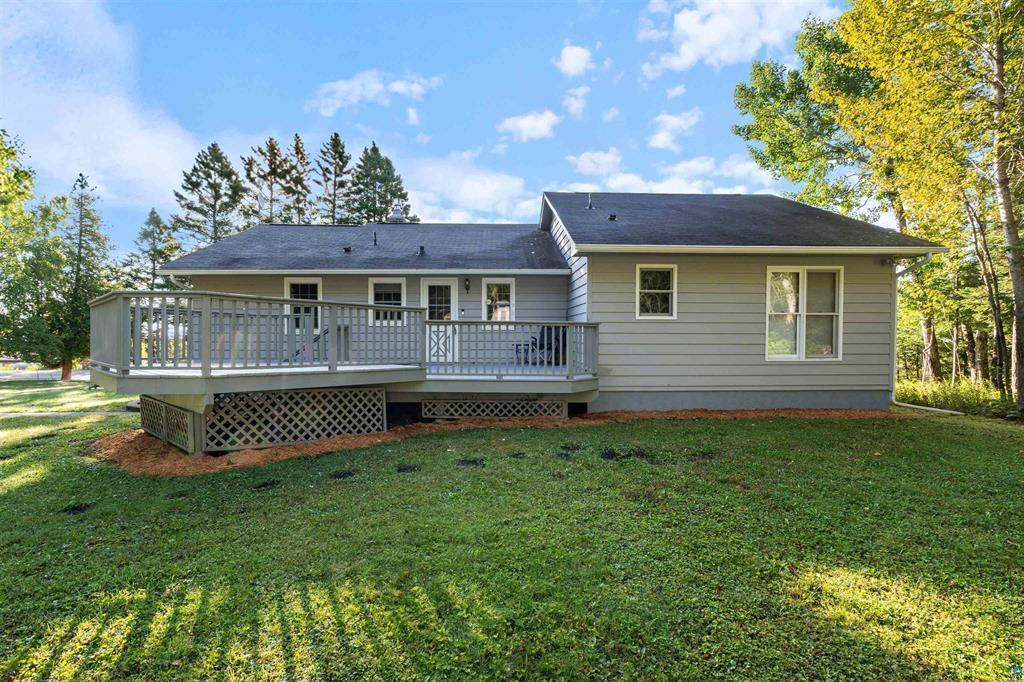 5845 N Shore Drive Property Photo 3