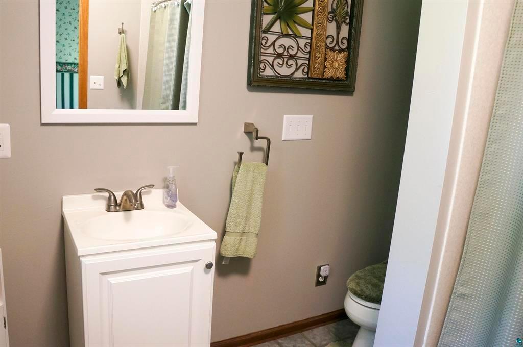 5845 N Shore Drive Property Photo 13