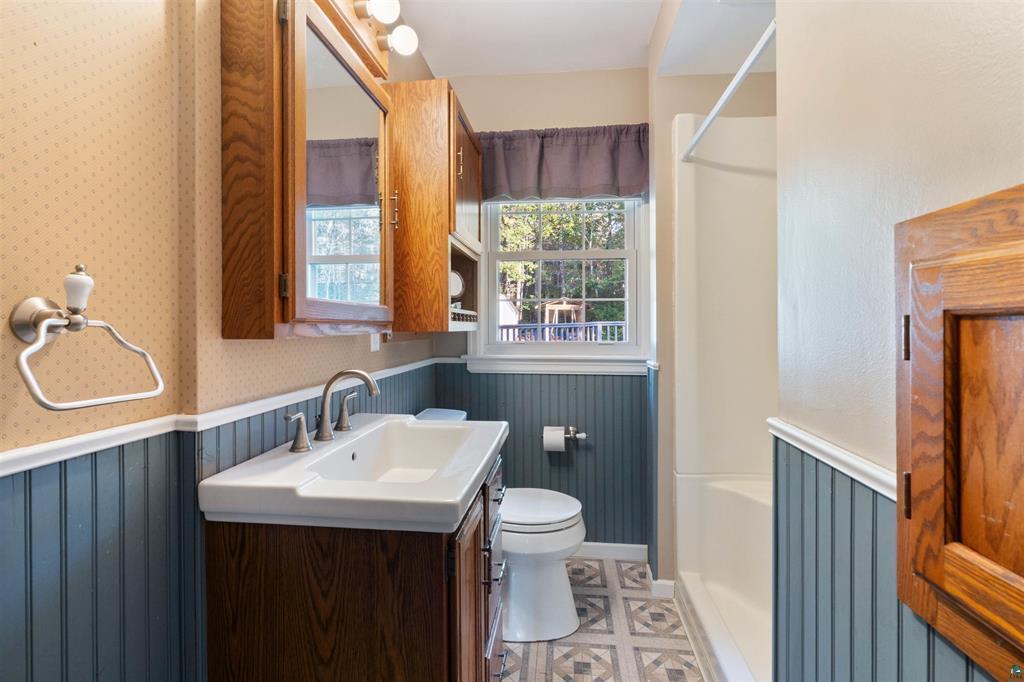 5845 N Shore Drive Property Photo 15