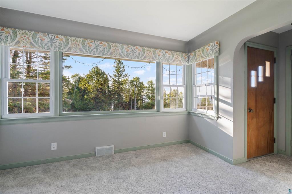 5845 N Shore Drive Property Photo 21