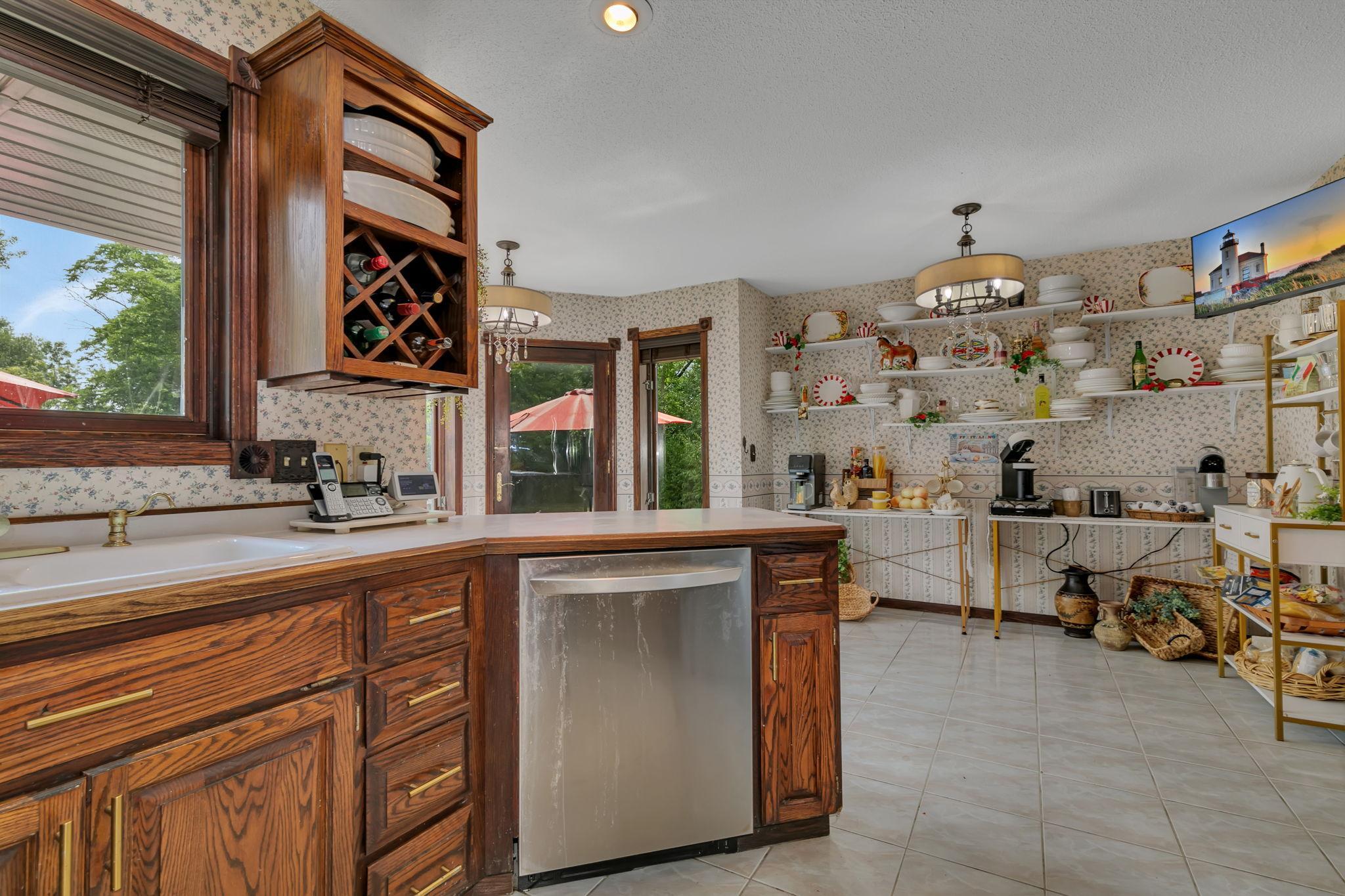 4218 White Drive Property Photo 14