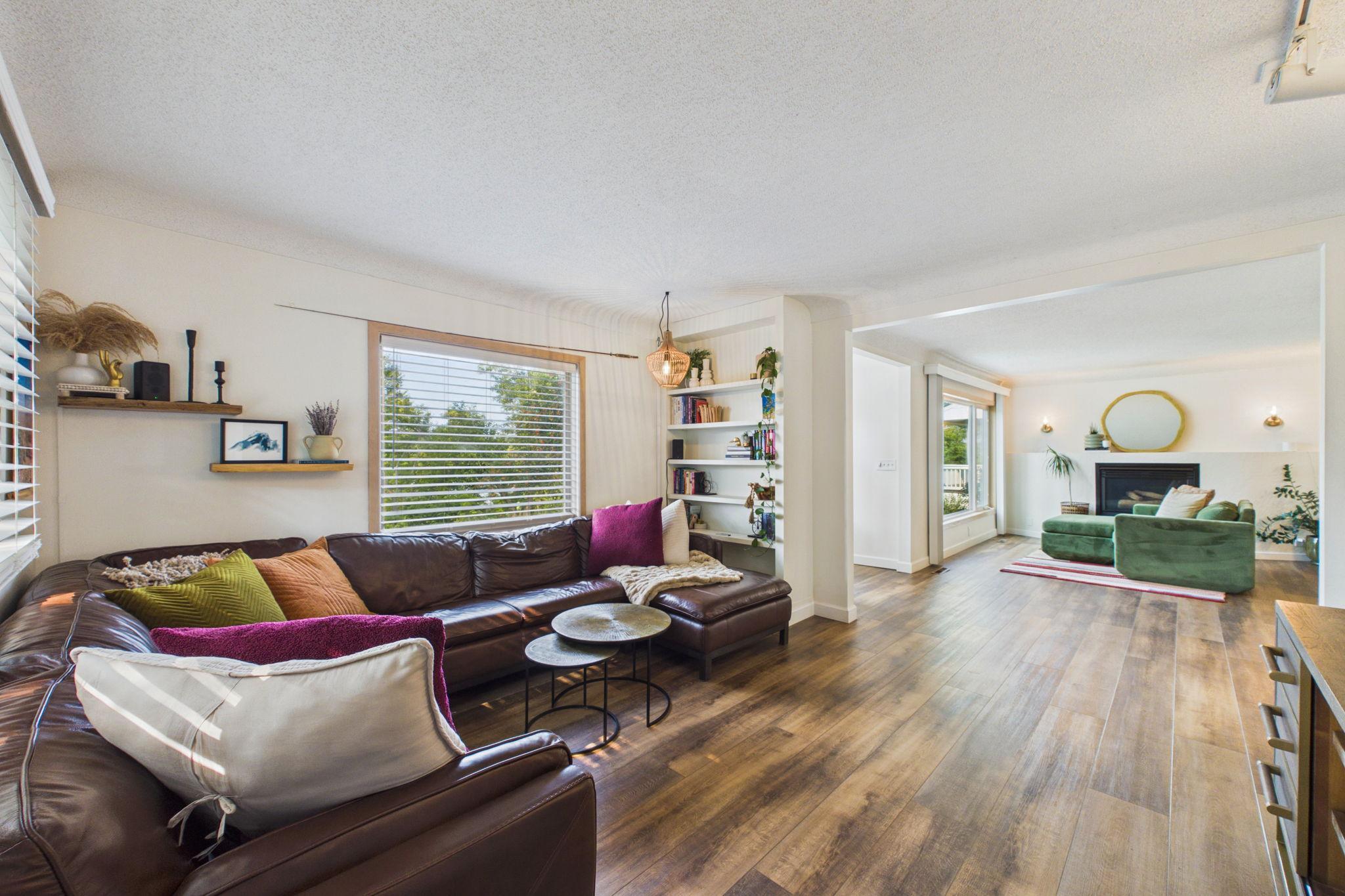1234 Como Boulevard E Property Photo 4