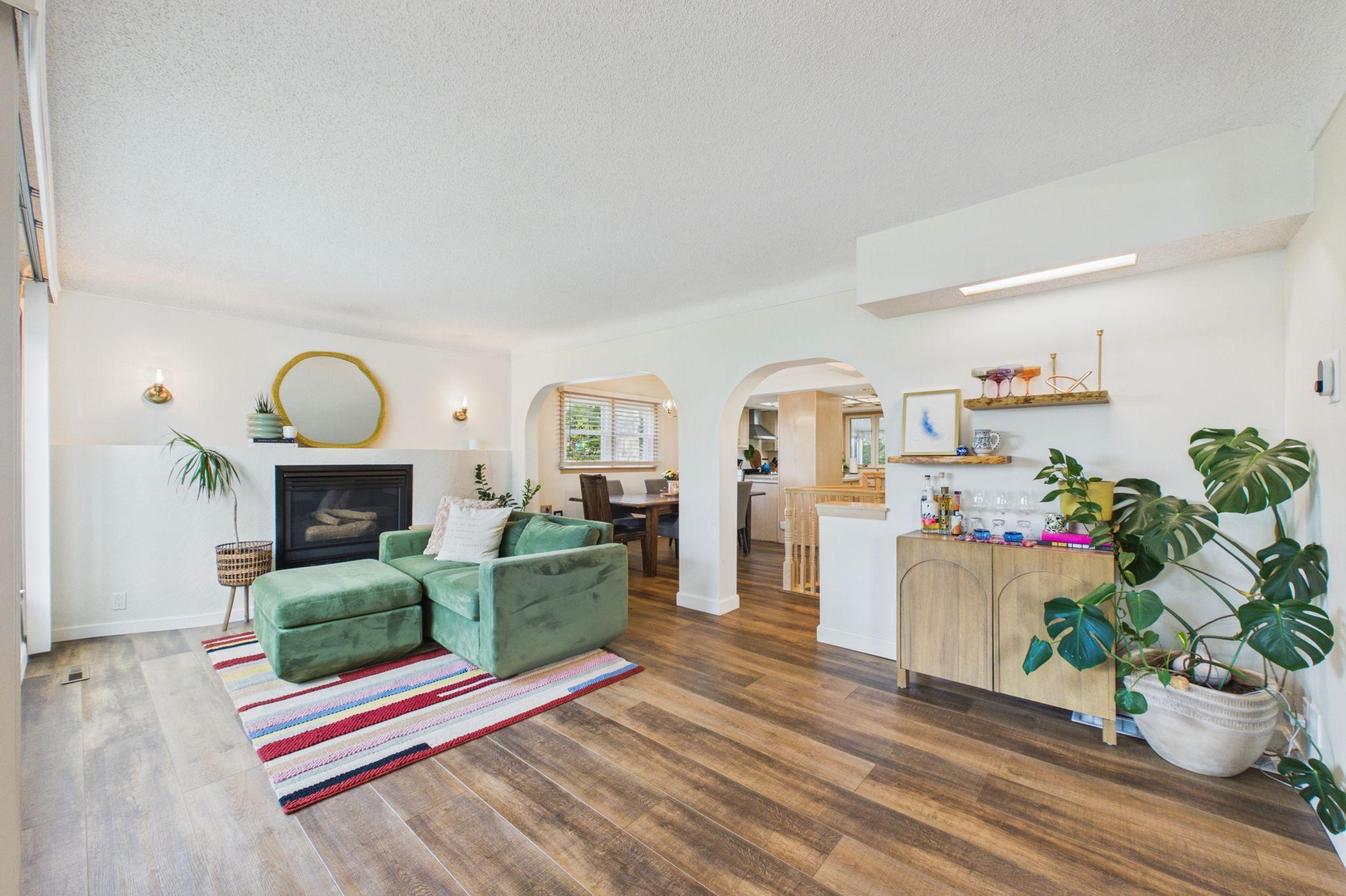 1234 Como Boulevard E Property Photo 5