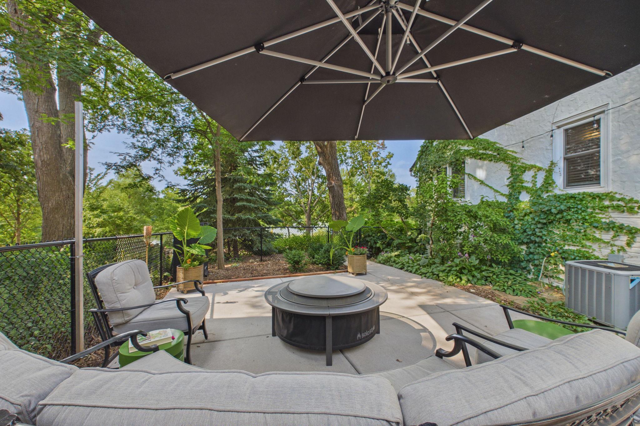 1234 Como Boulevard E Property Photo 19