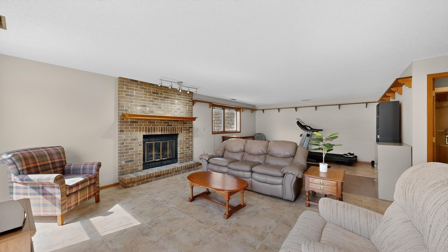 21 23rd Street Sw Property Photo 6
