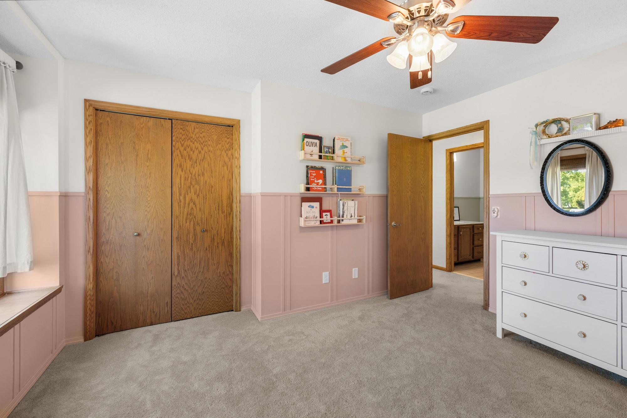 4980 Oakview Lane N Property Photo 15