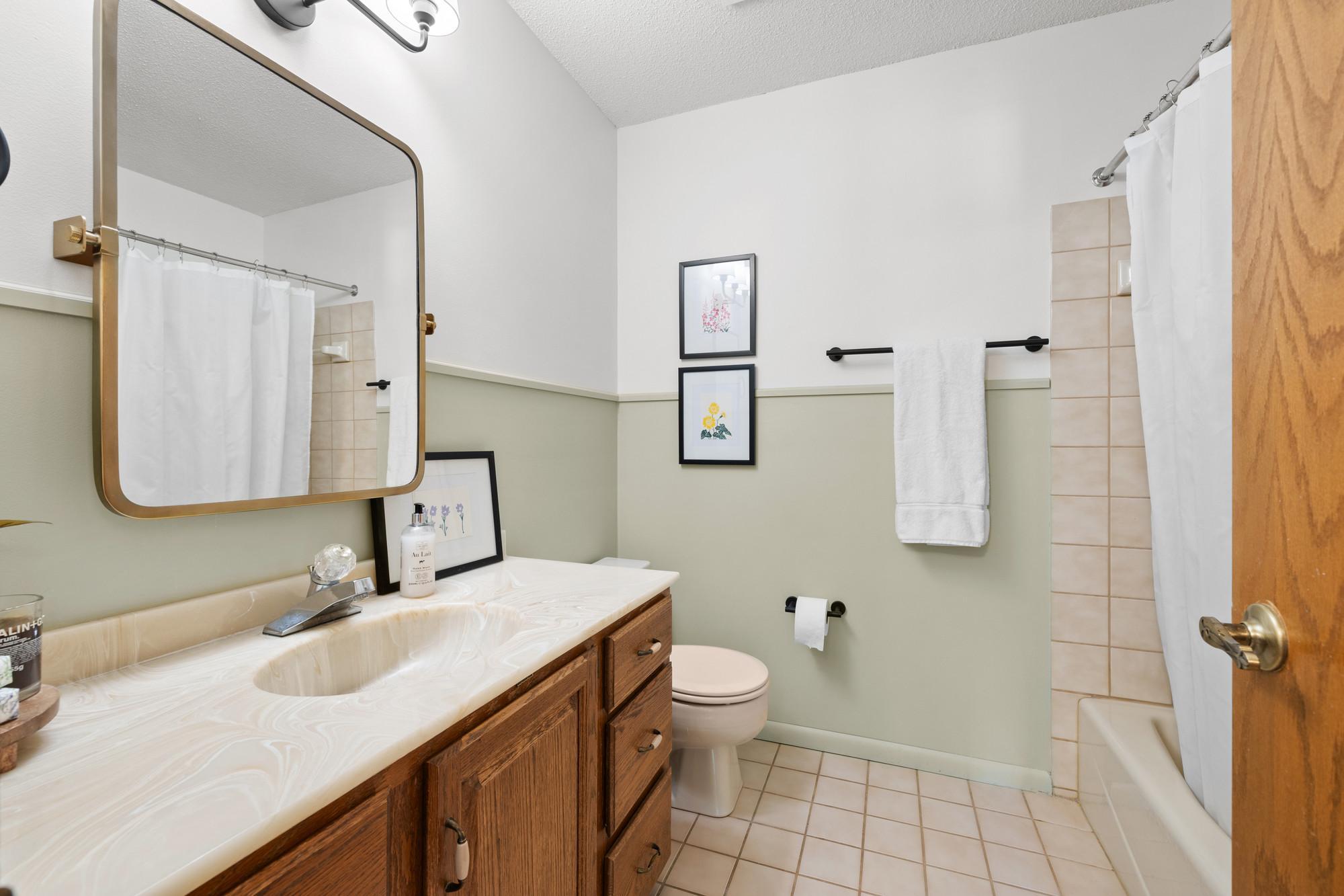 4980 Oakview Lane N Property Photo 17