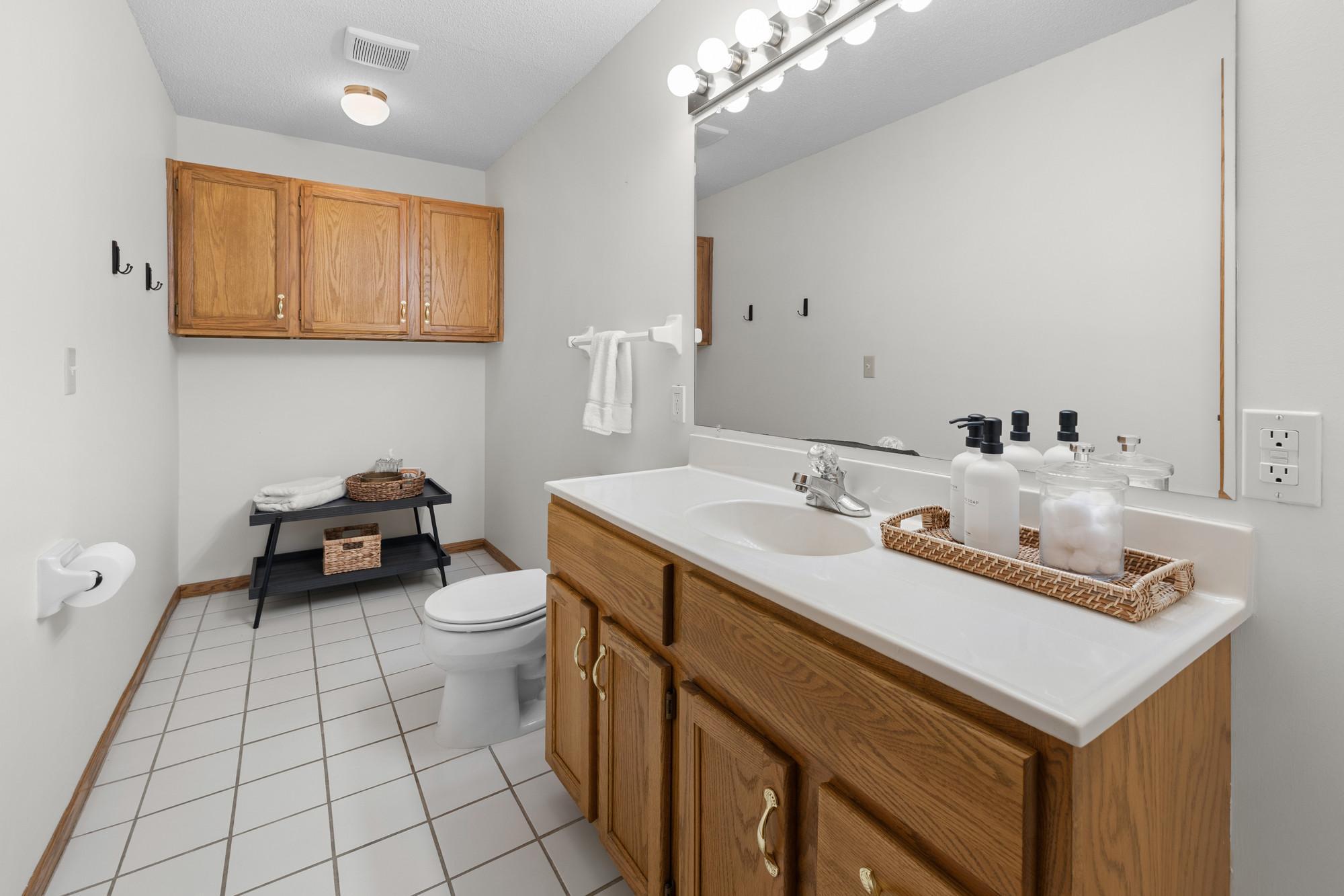 4980 Oakview Lane N Property Photo 21