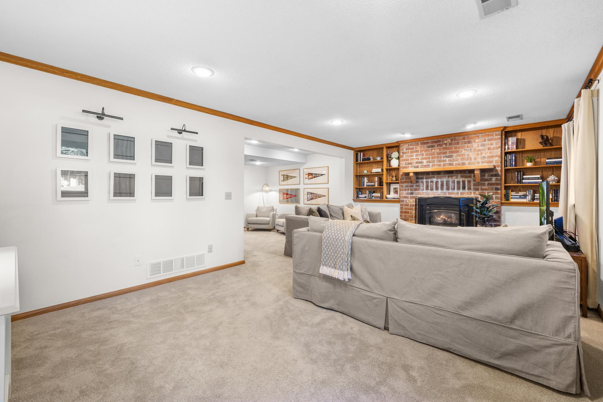 4980 Oakview Lane N Property Photo 23