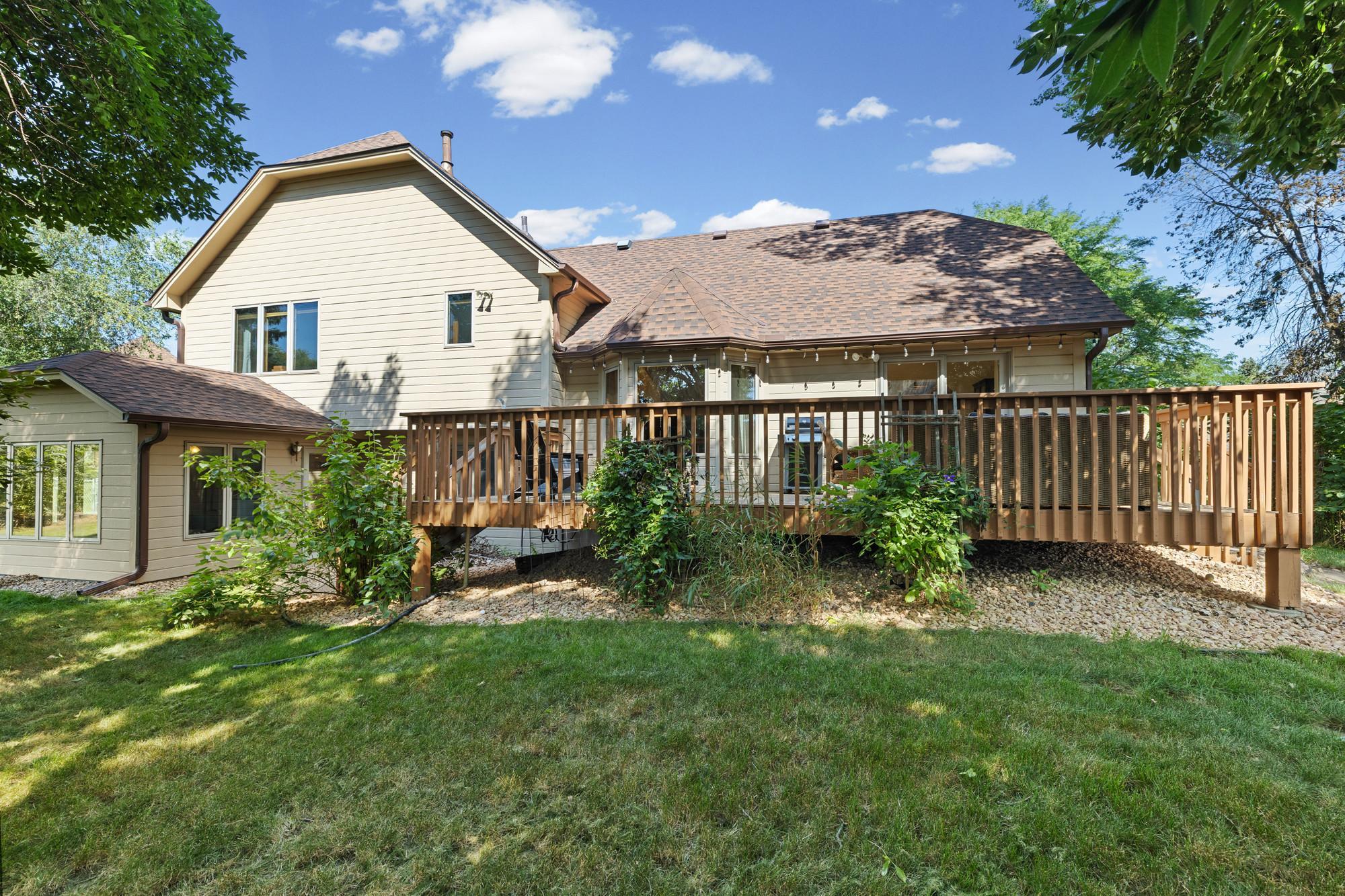 4980 Oakview Lane N Property Photo 25