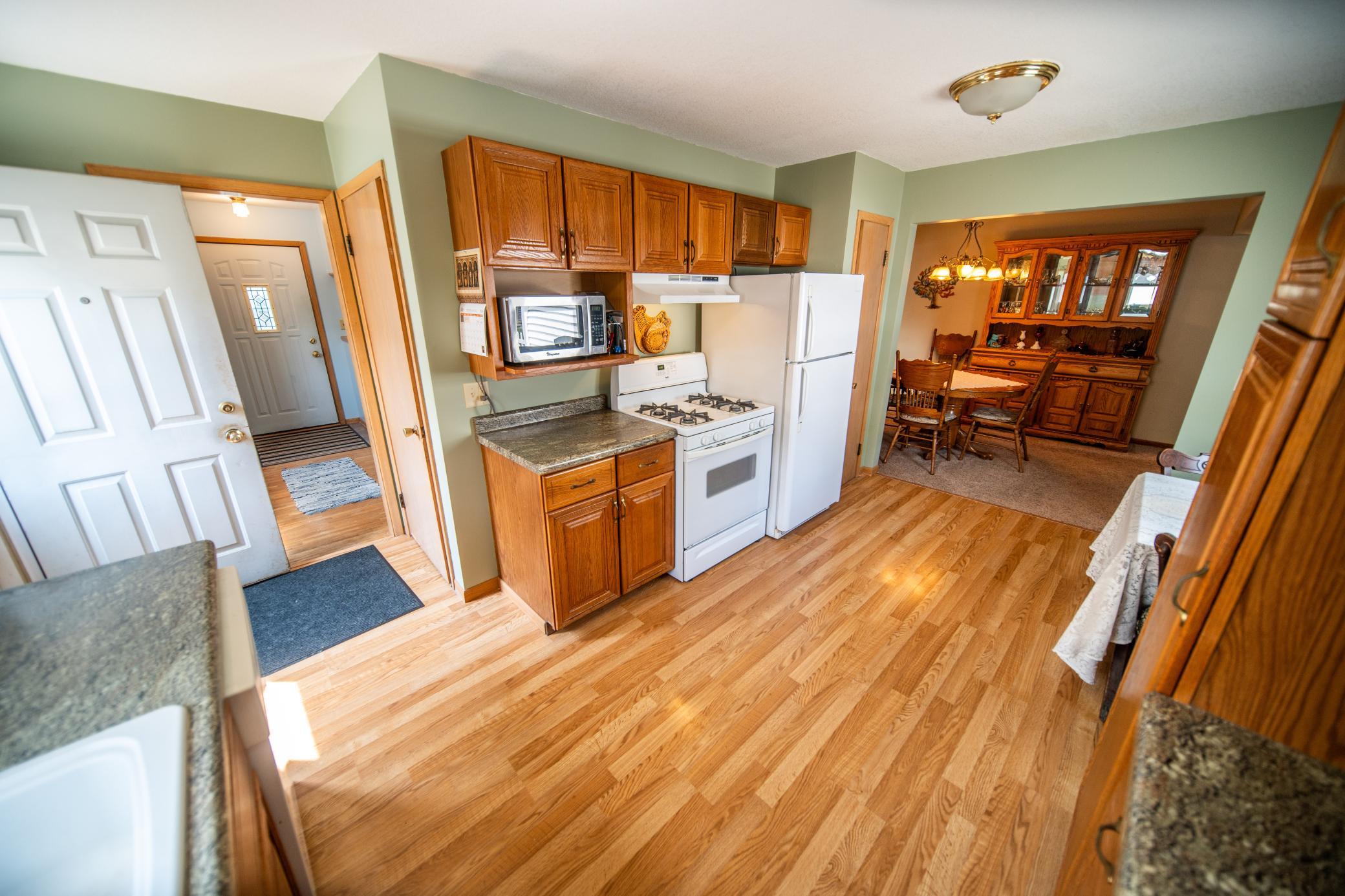 1853 16 1/2 St Nw Property Photo 6