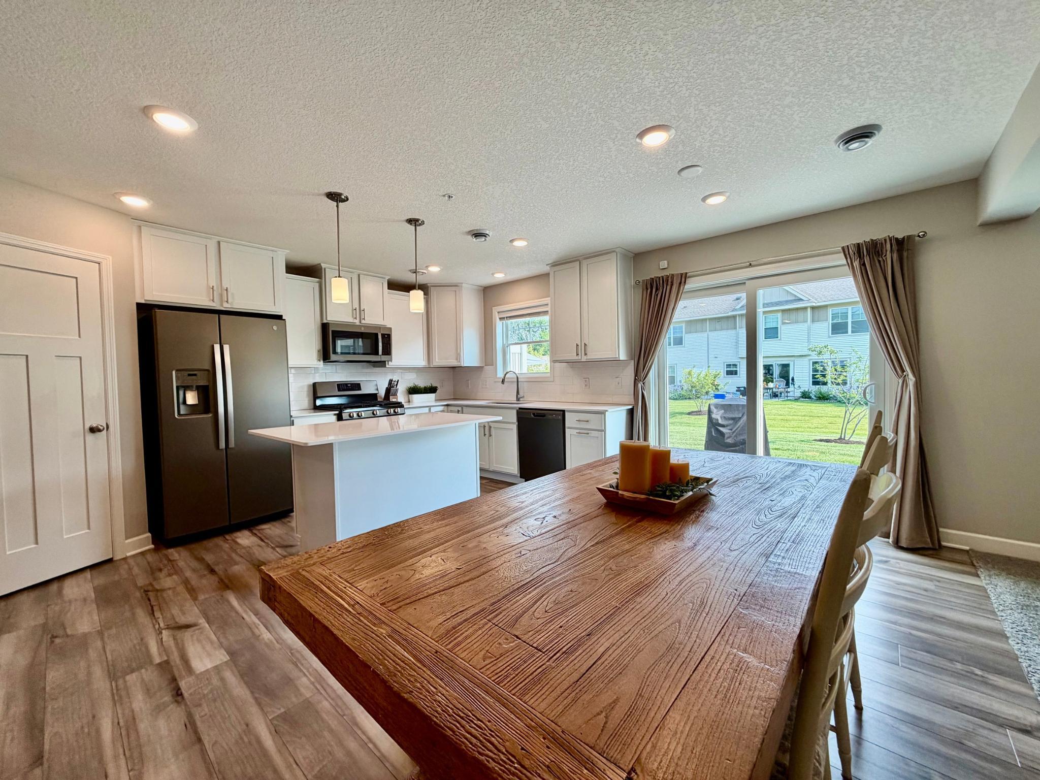 2172 Jasper Court Property Photo 8