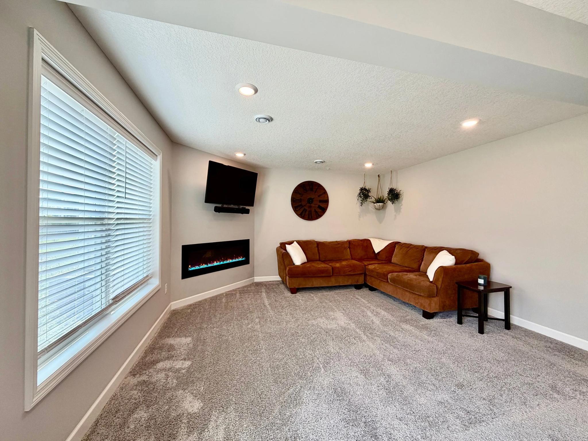 2172 Jasper Court Property Photo 12