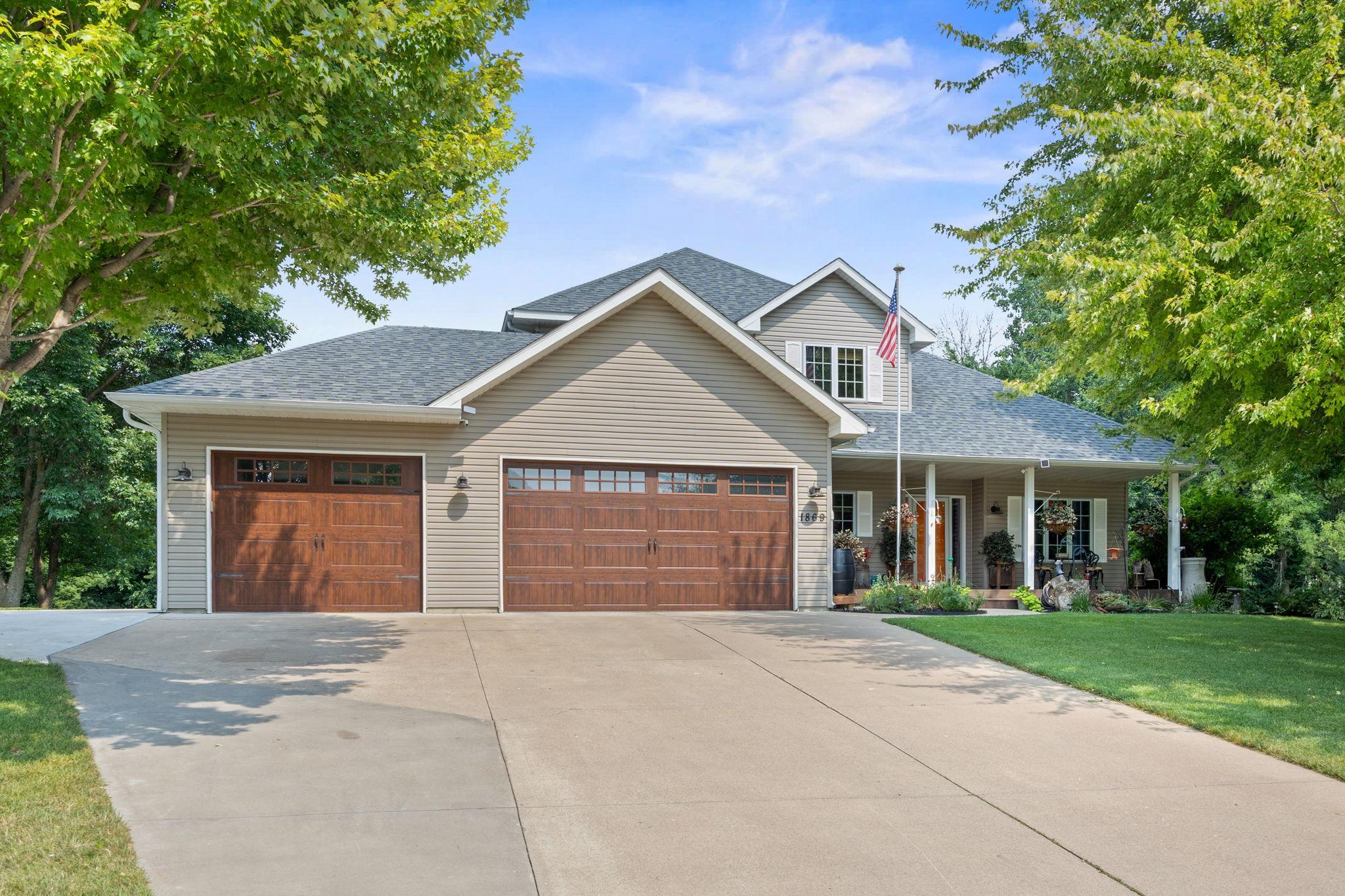1869 White Oak Drive