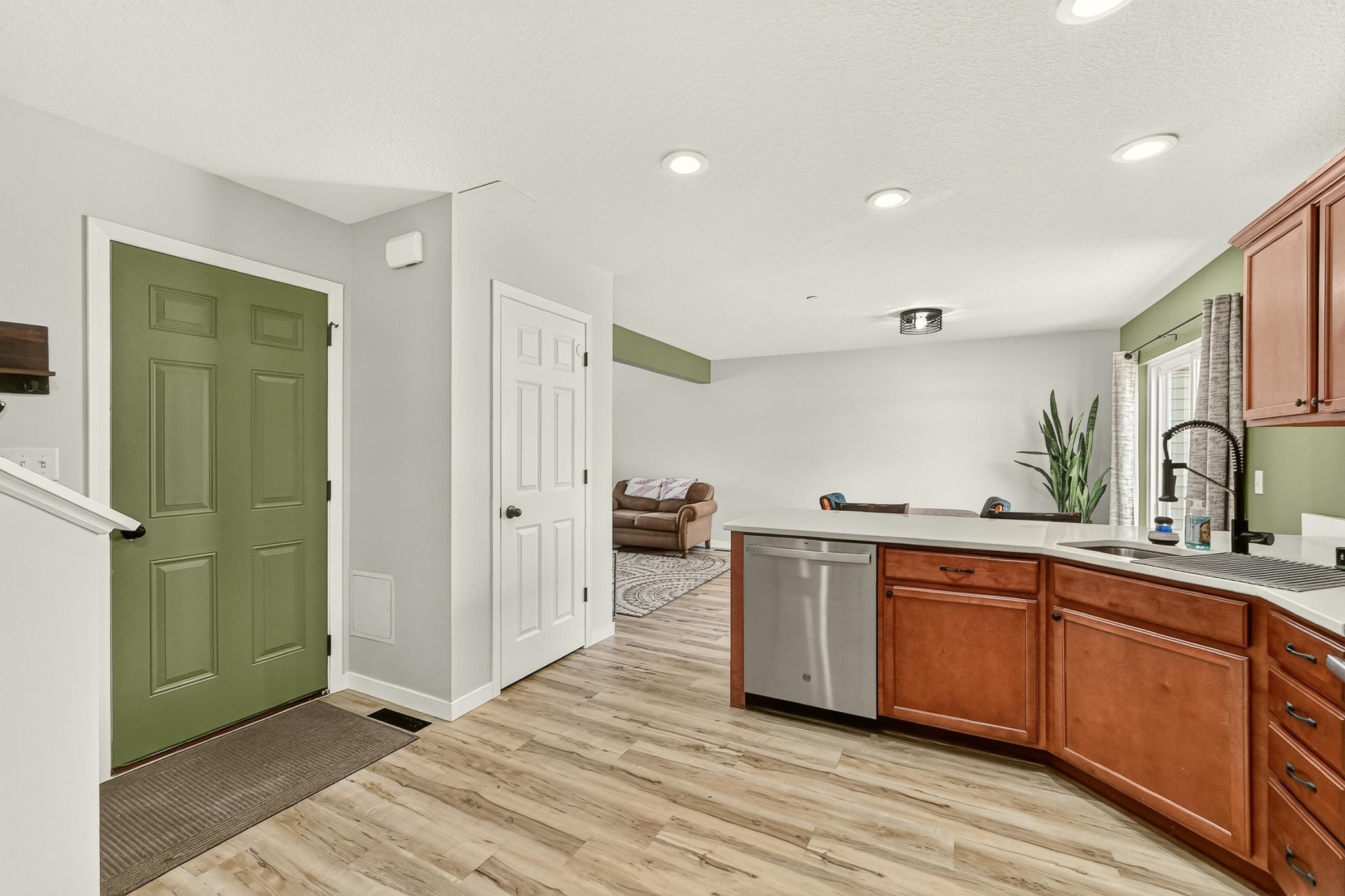5198 Foxfield Drive Nw Property Photo 10