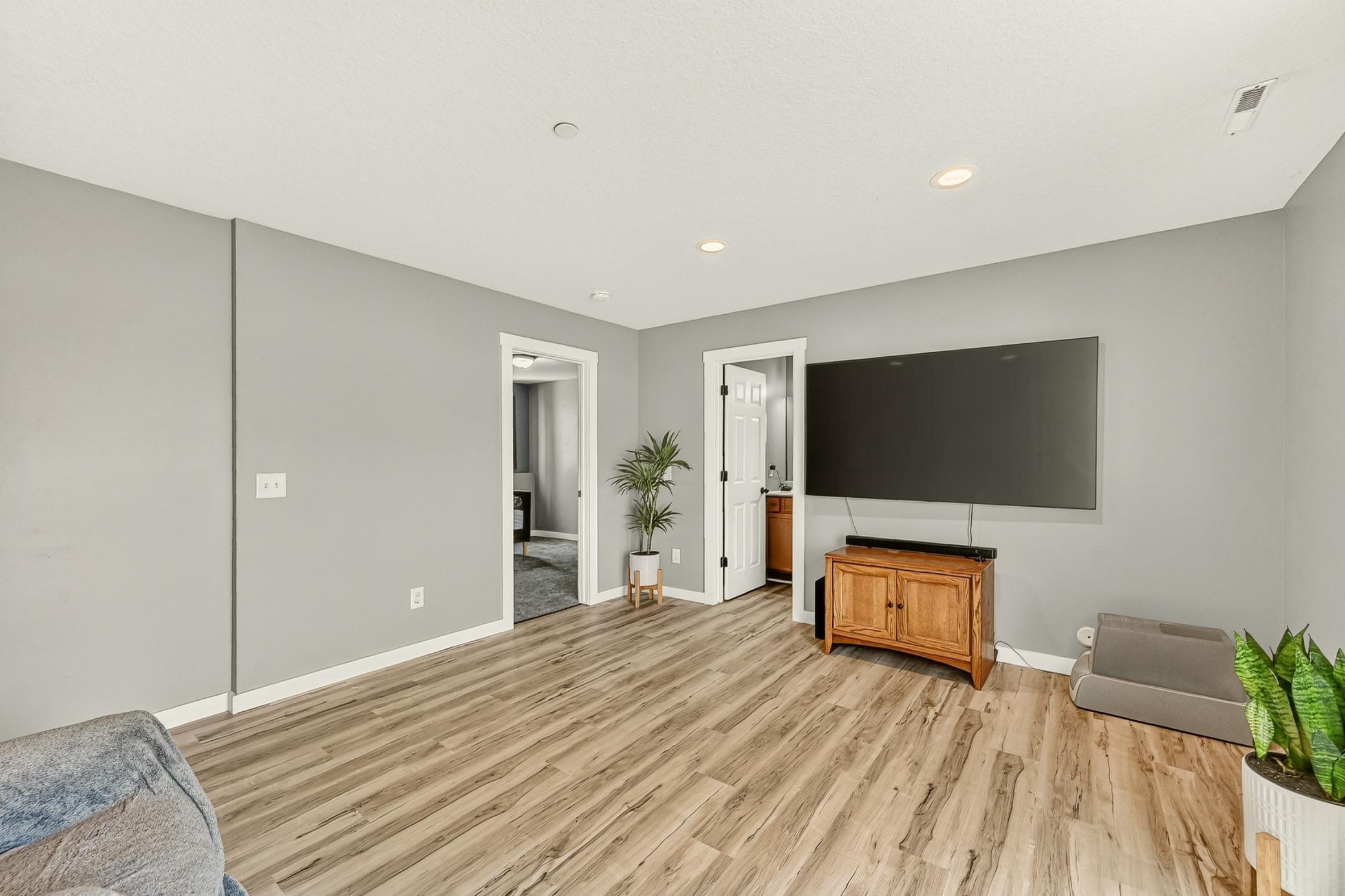 5198 Foxfield Drive Nw Property Photo 24