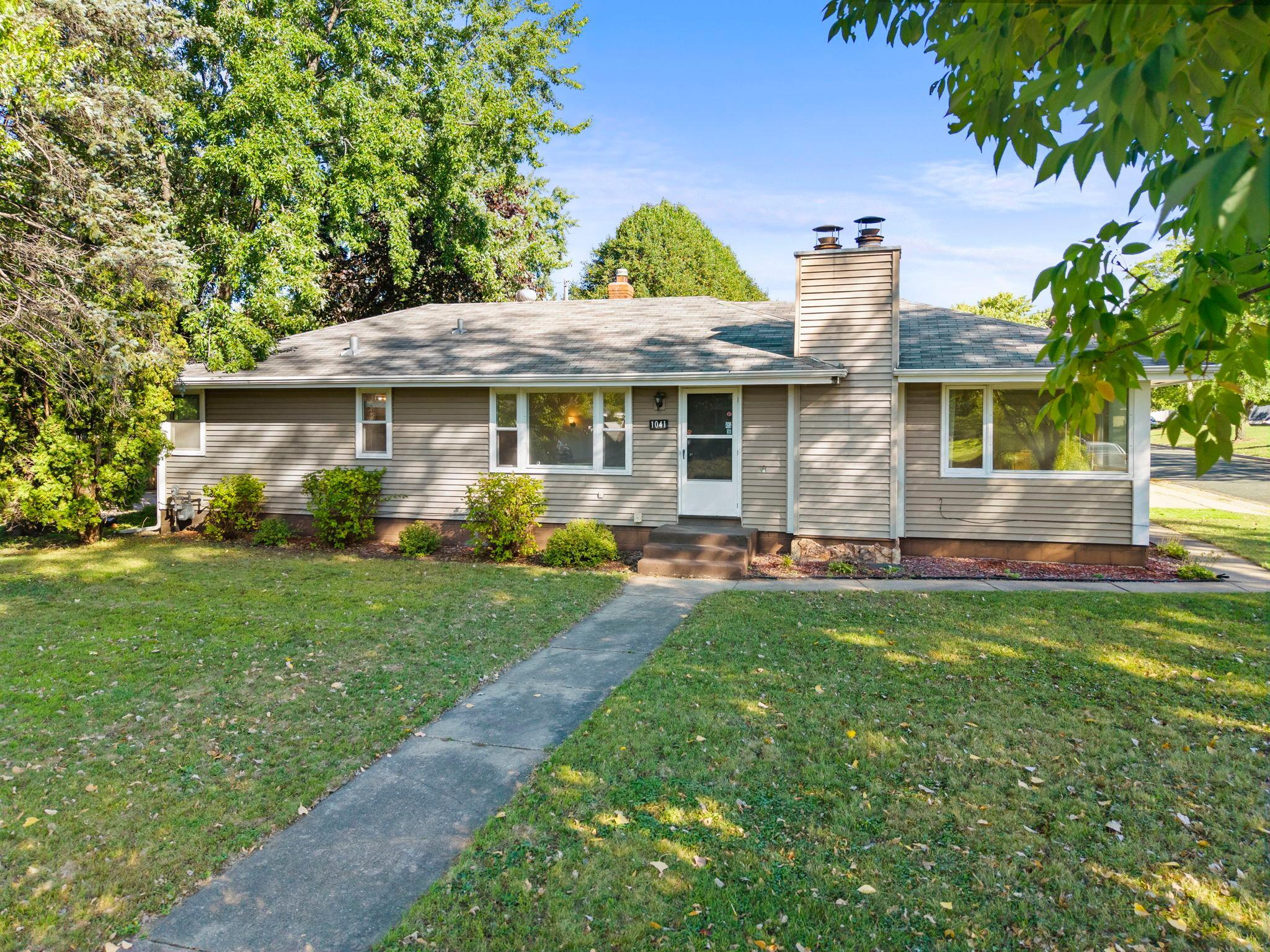 1041 Keefe Street Property Photo 1