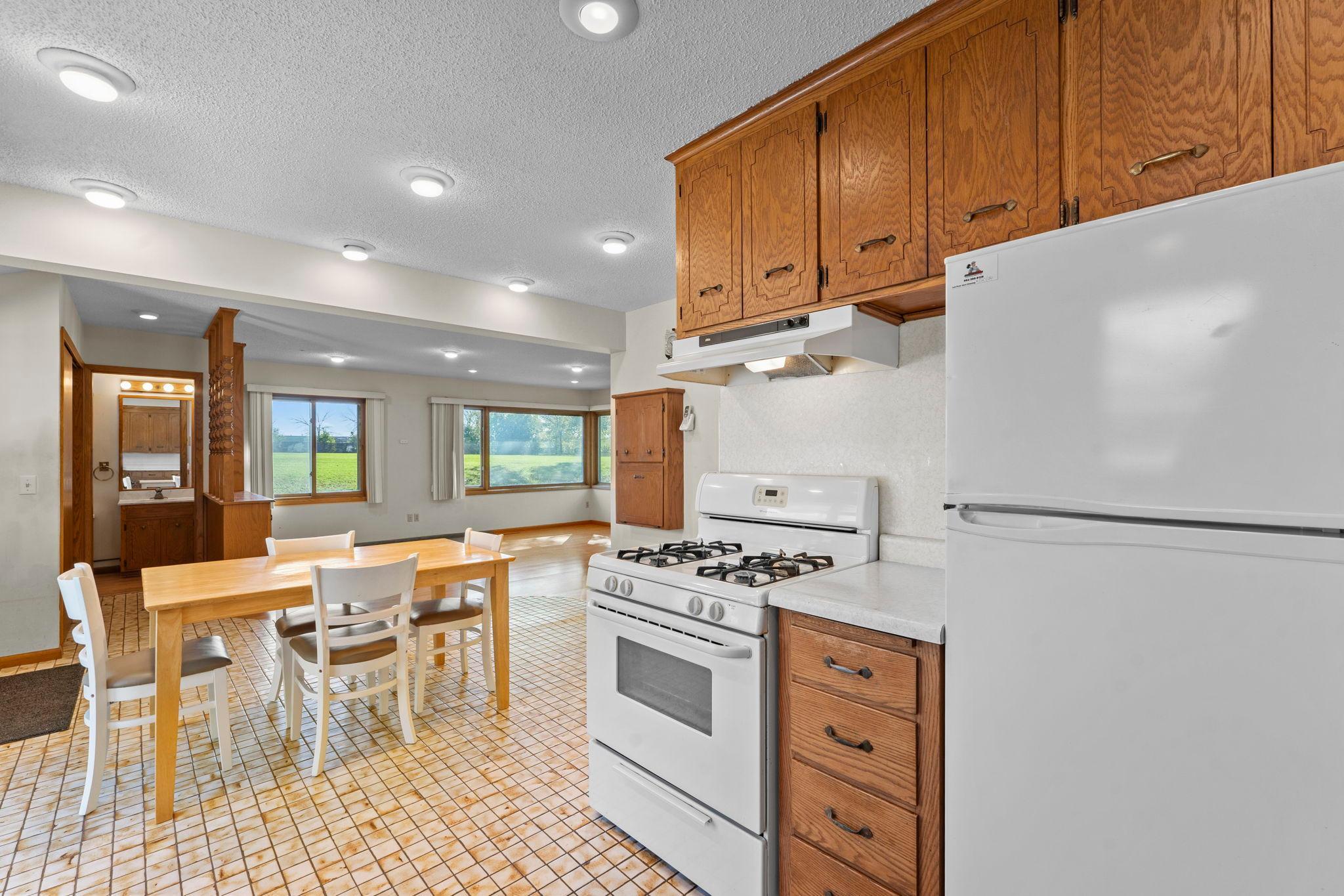 1041 Keefe Street Property Photo 5