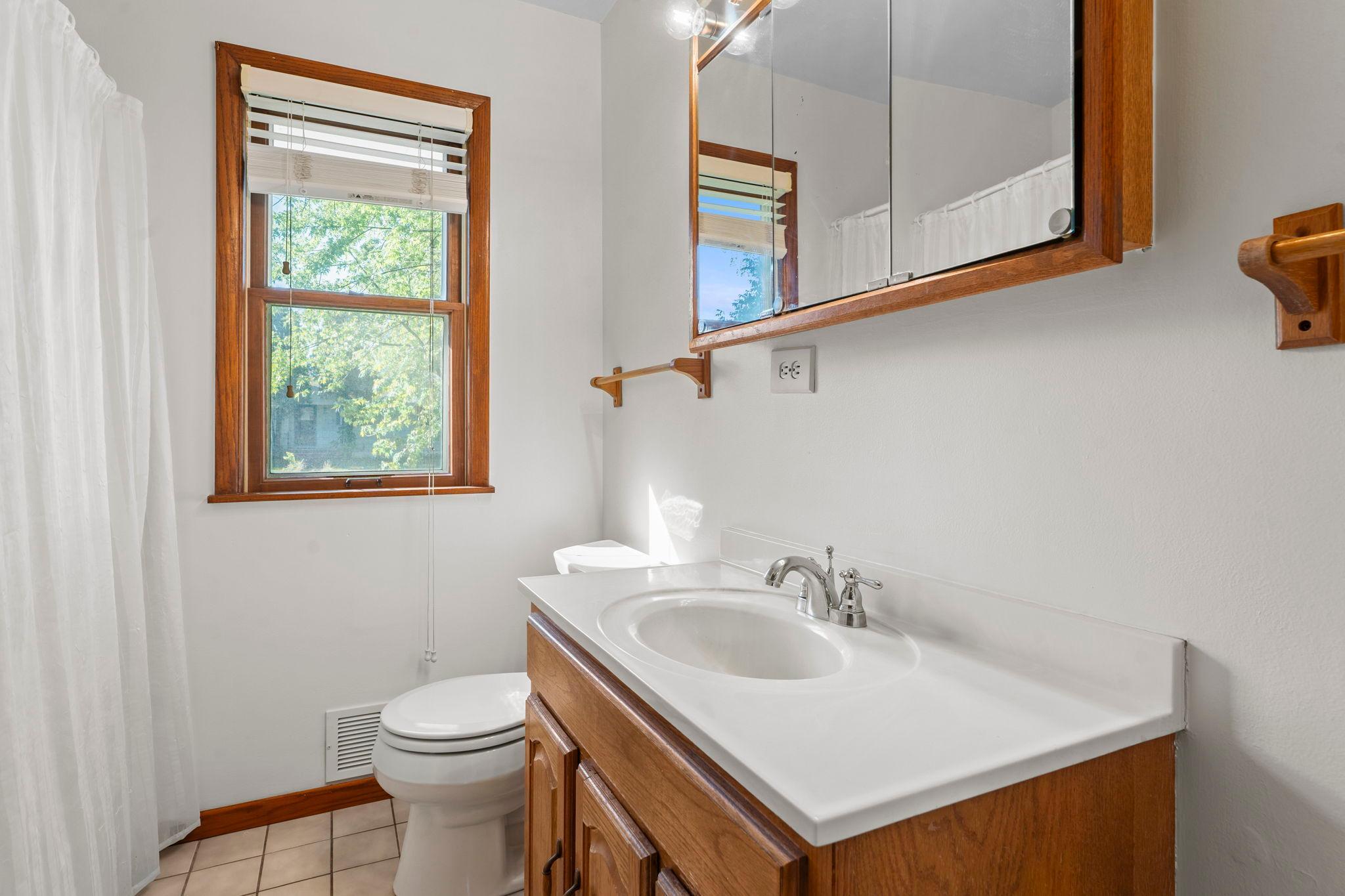 1041 Keefe Street Property Photo 10