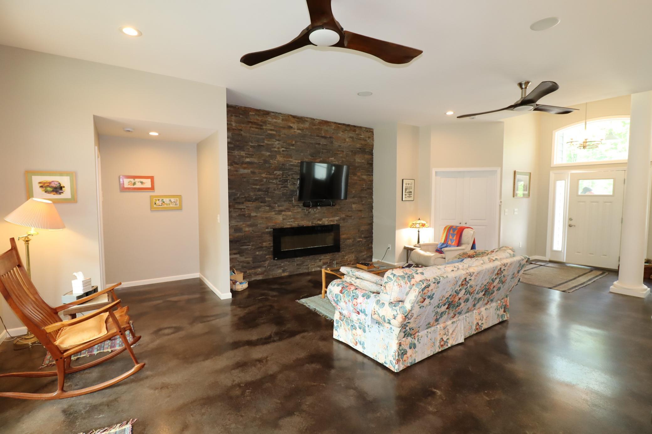 28395 County Highway G Property Photo 10