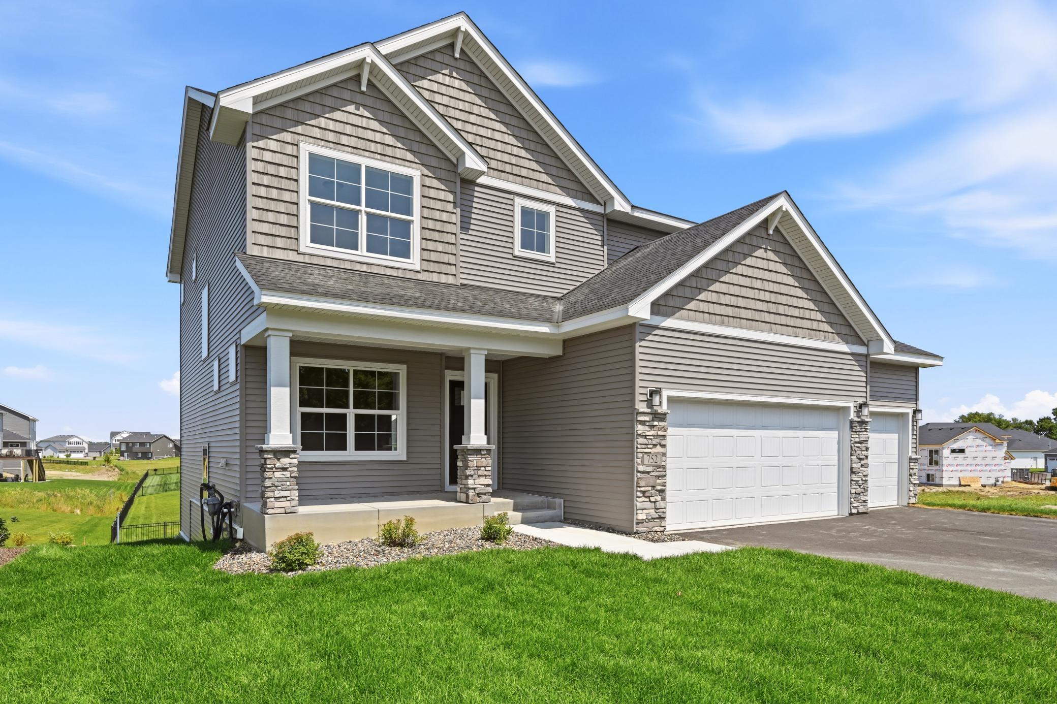 752 Rosebud Lane Property Photo 4