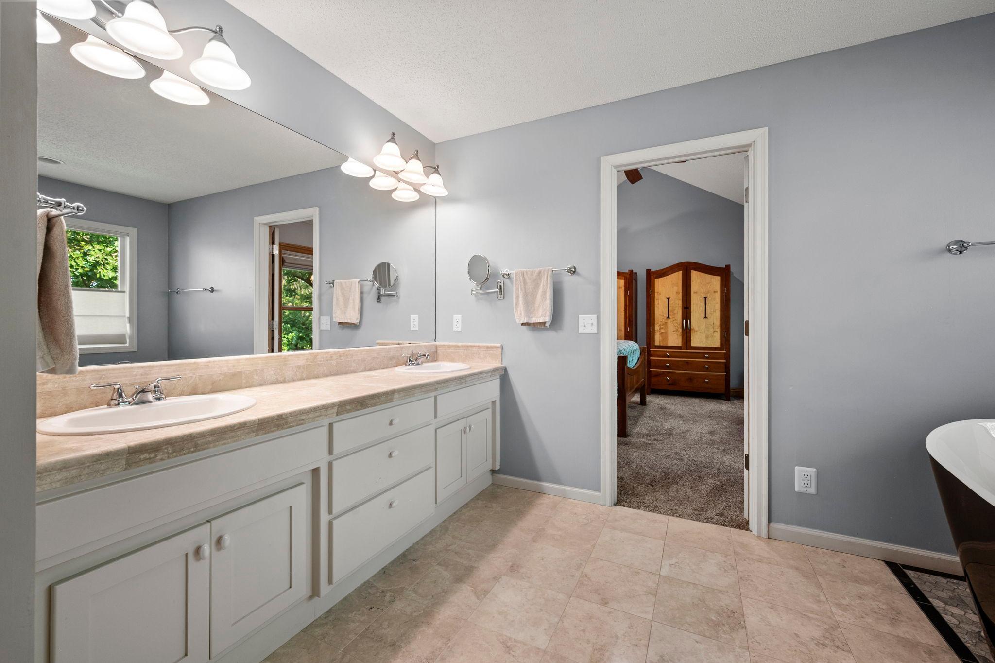 380 Sioux Lookout Property Photo 42