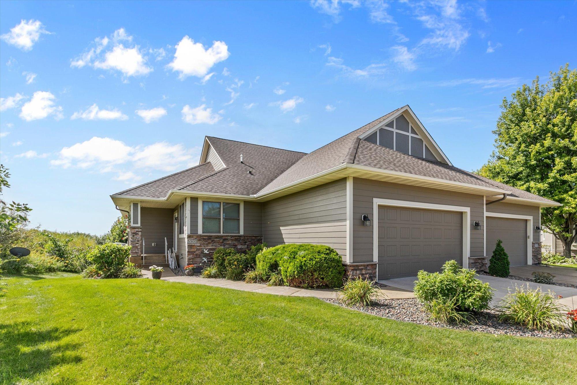5501 Fernbrook Lane N Property Photo 1