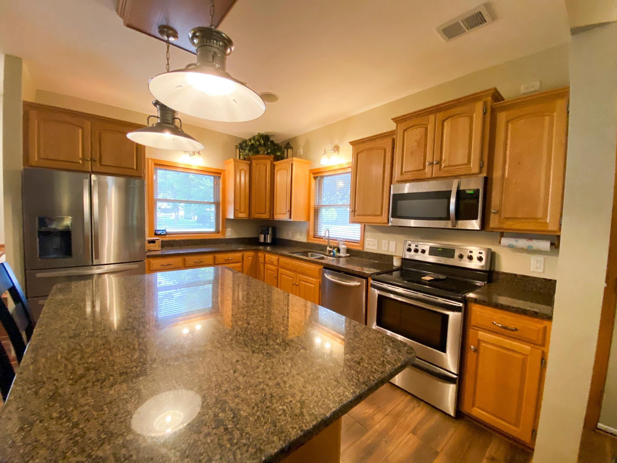 208 2nd Street N Property Photo 6