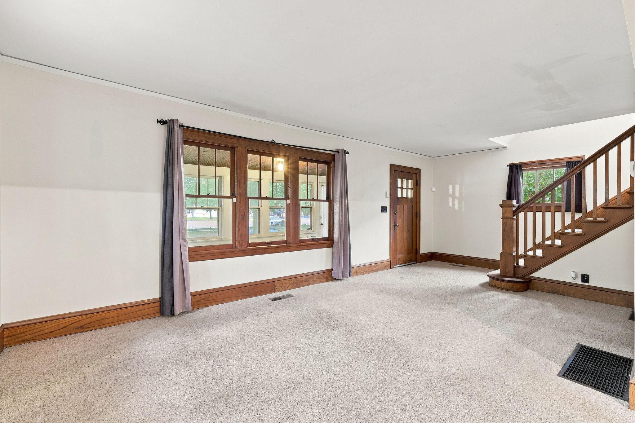 1019 Sherburne Avenue Property Photo 3