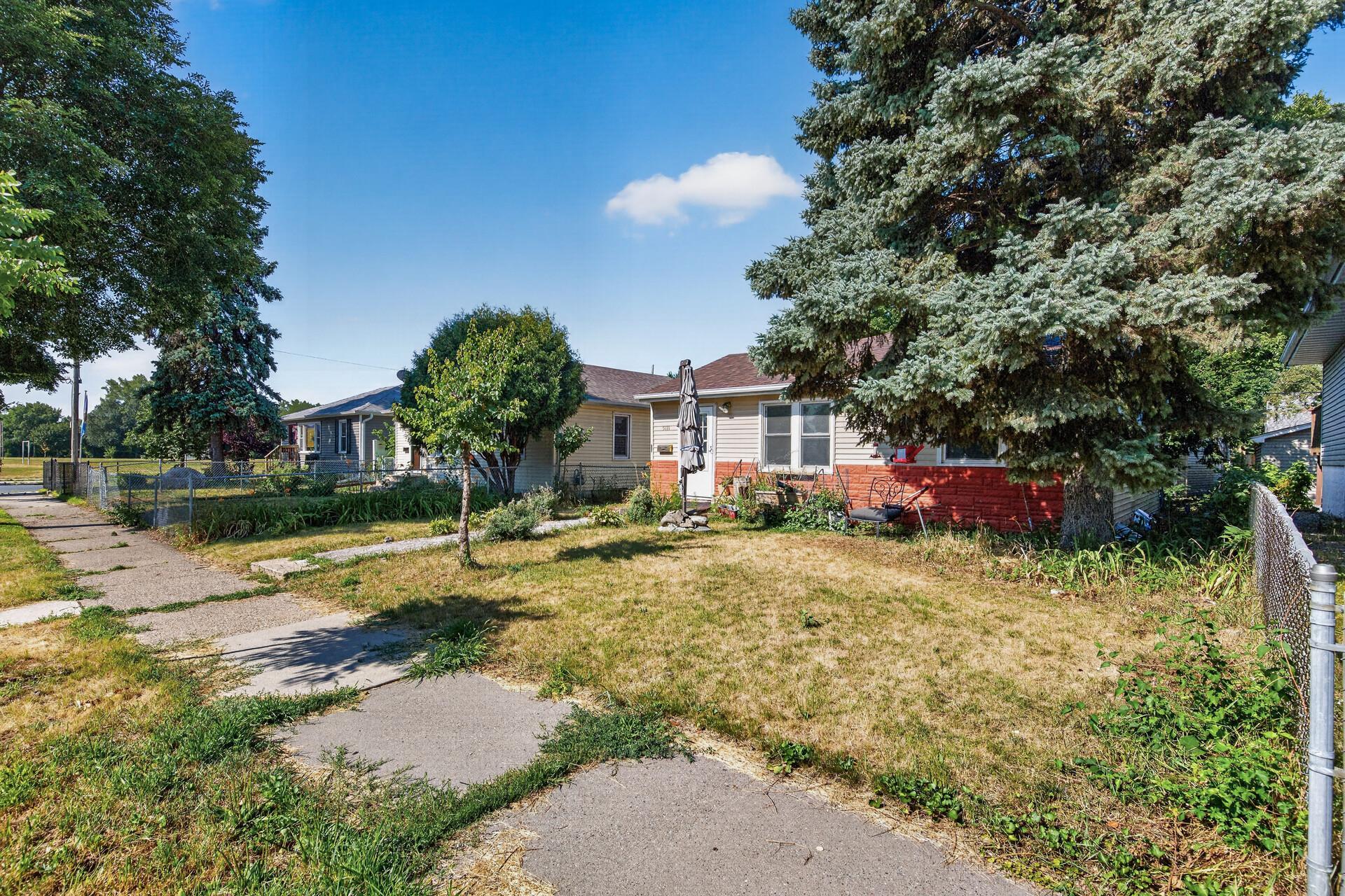 5111 James Avenue N Property Photo 2