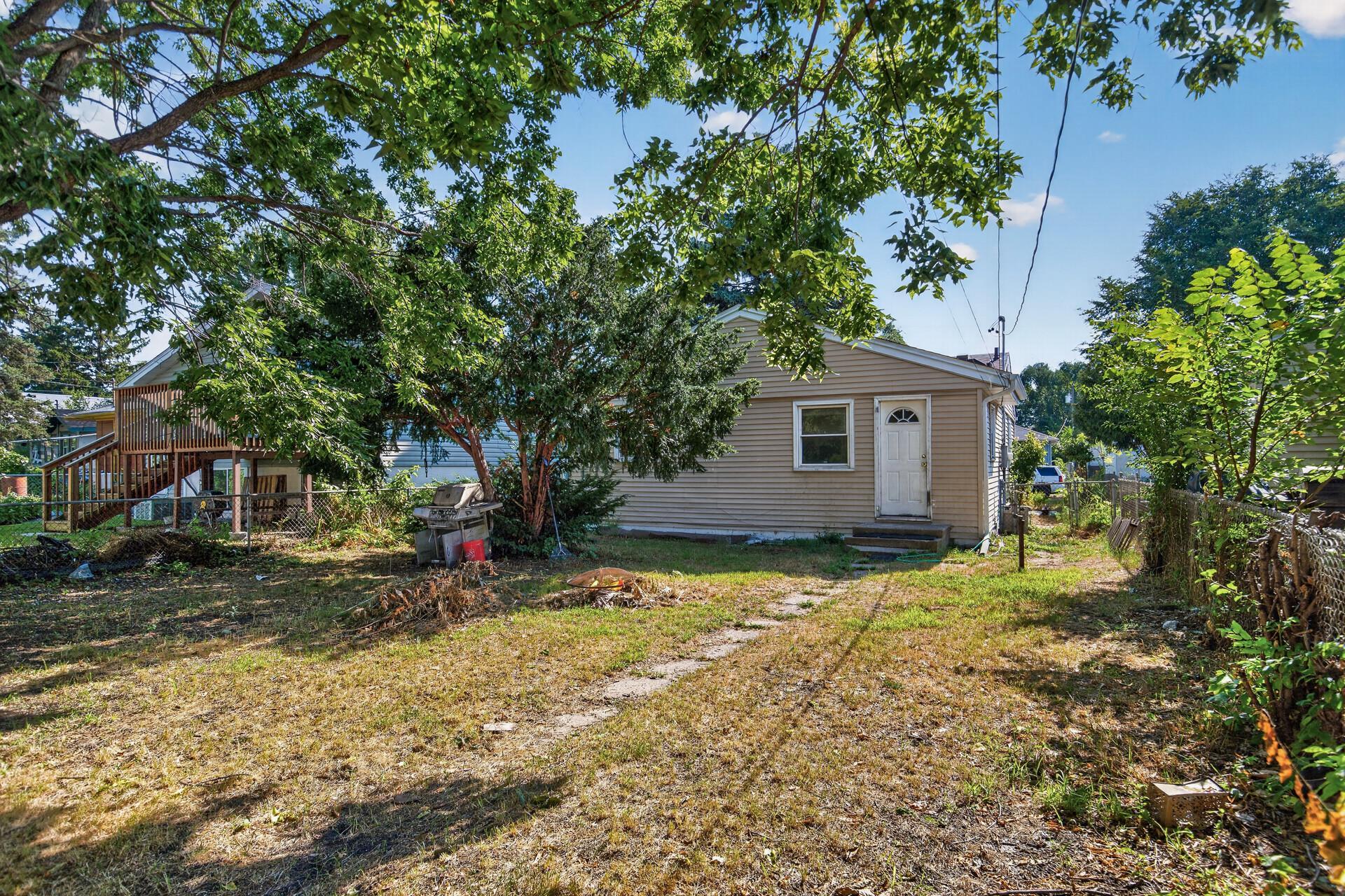 5111 James Avenue N Property Photo 21
